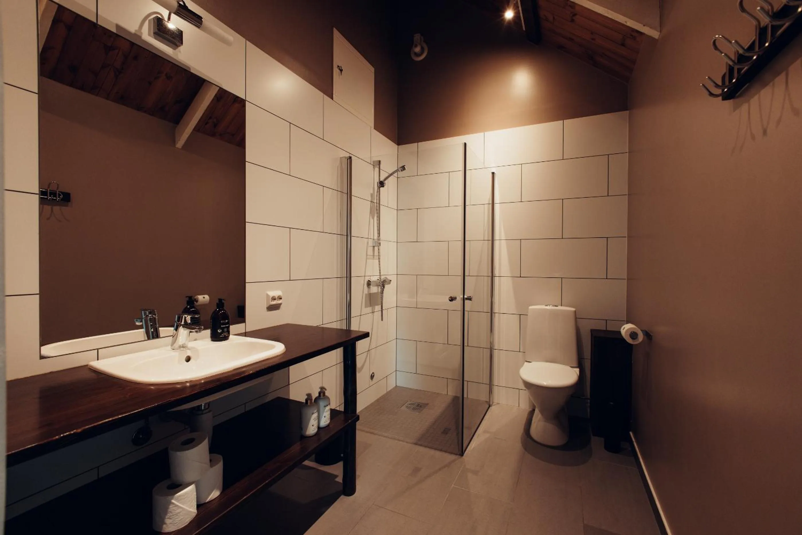 Bathroom in Hattvika Lodge