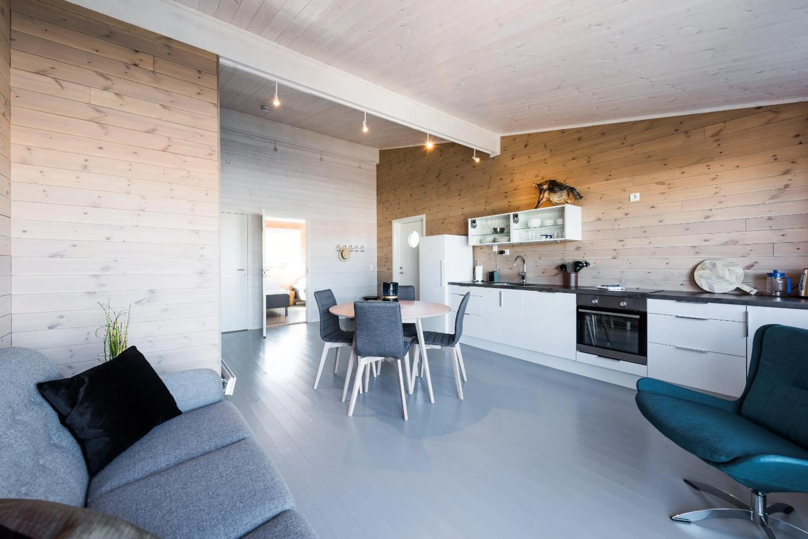 Kitchen or kitchenette in Hattvika Lodge