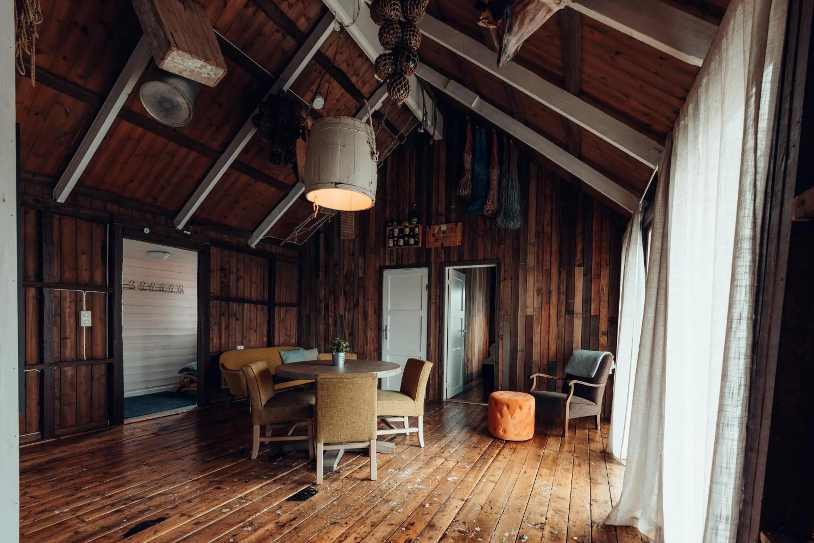 Seating area in Hattvika Lodge