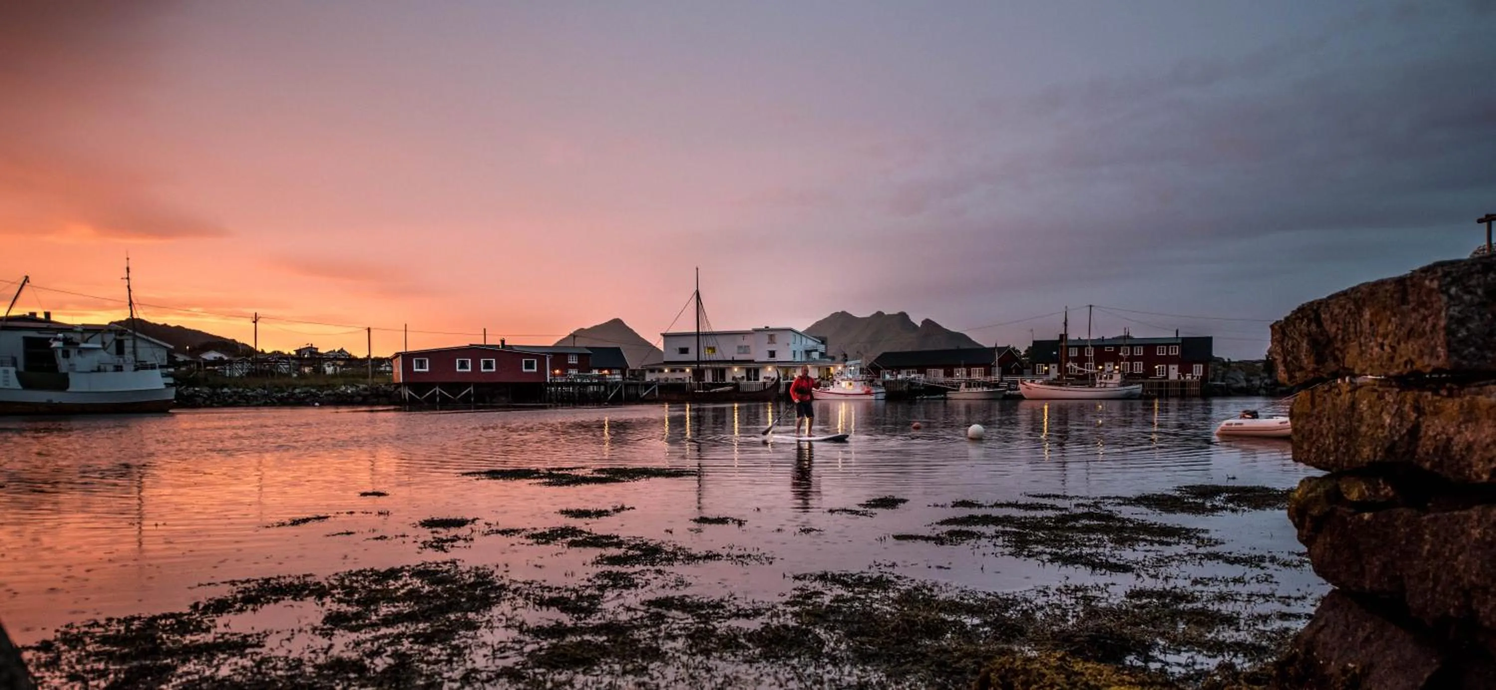 Windsurfing in Hattvika Lodge