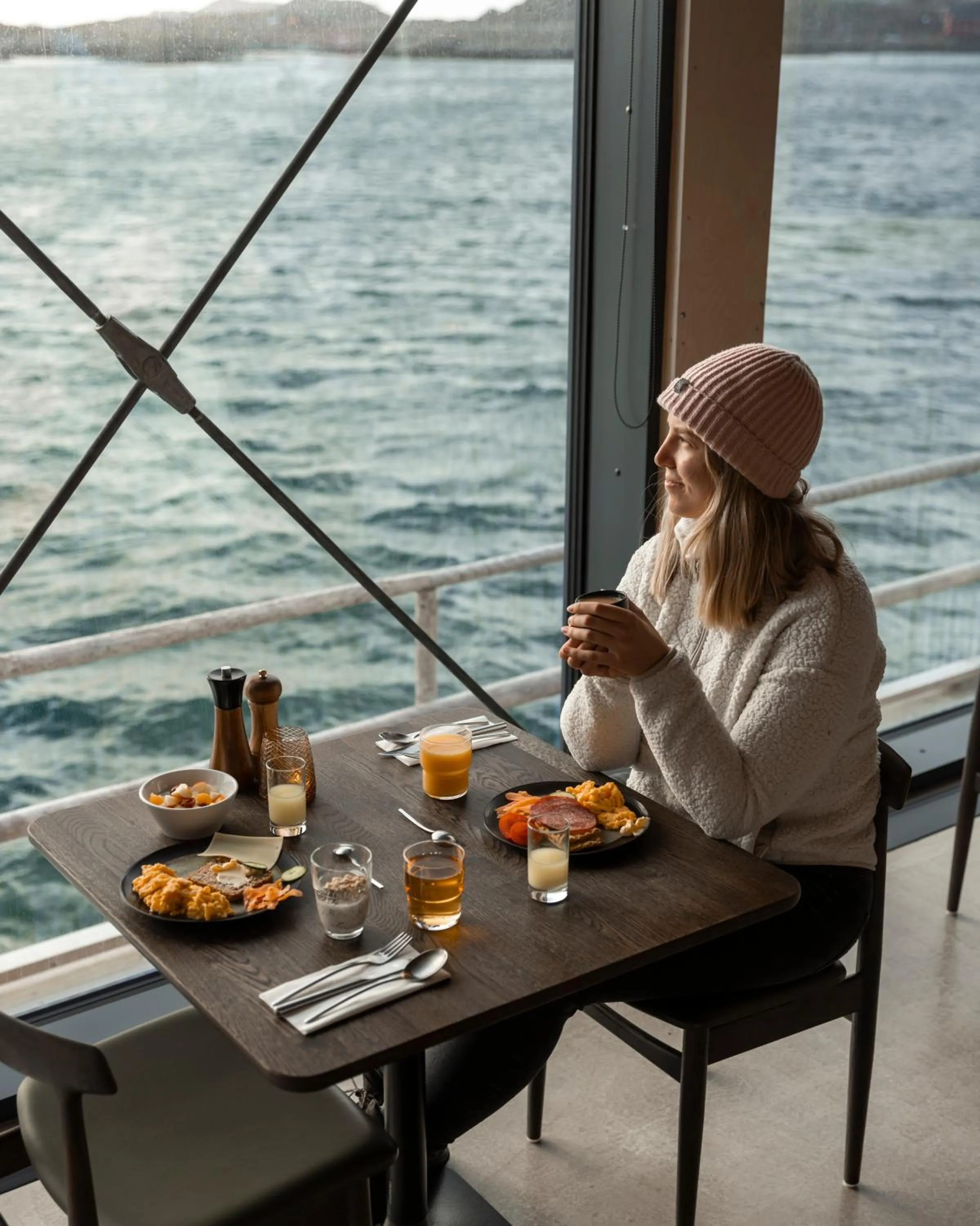 Breakfast in Hattvika Lodge