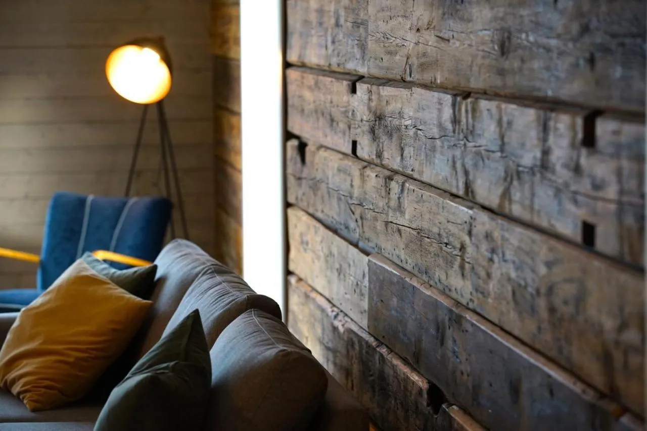 Living room in Hattvika Lodge