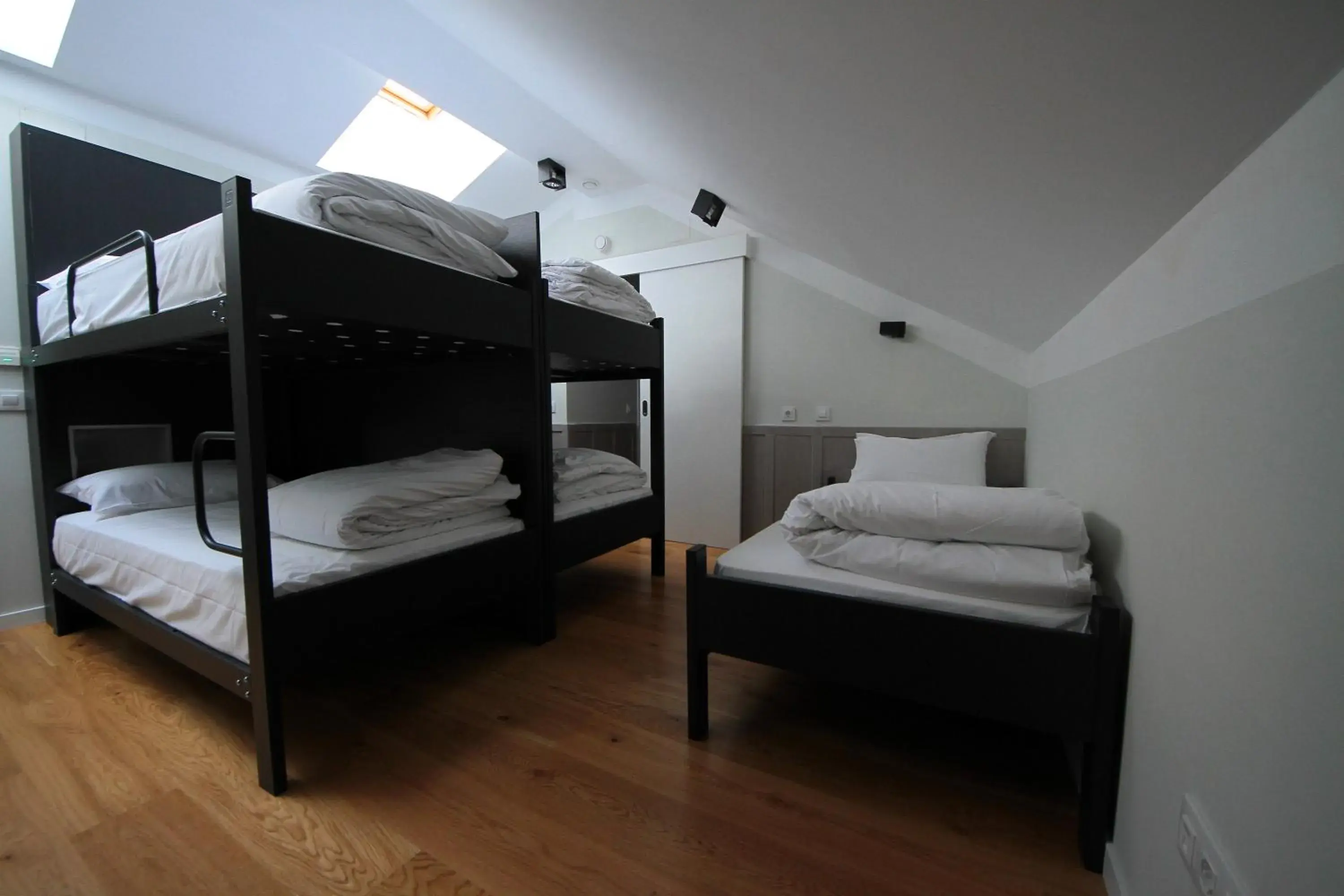 Communal lounge/ TV room, Bed in H Complutum Communal lounge/ TV room, Bed in H Complutum