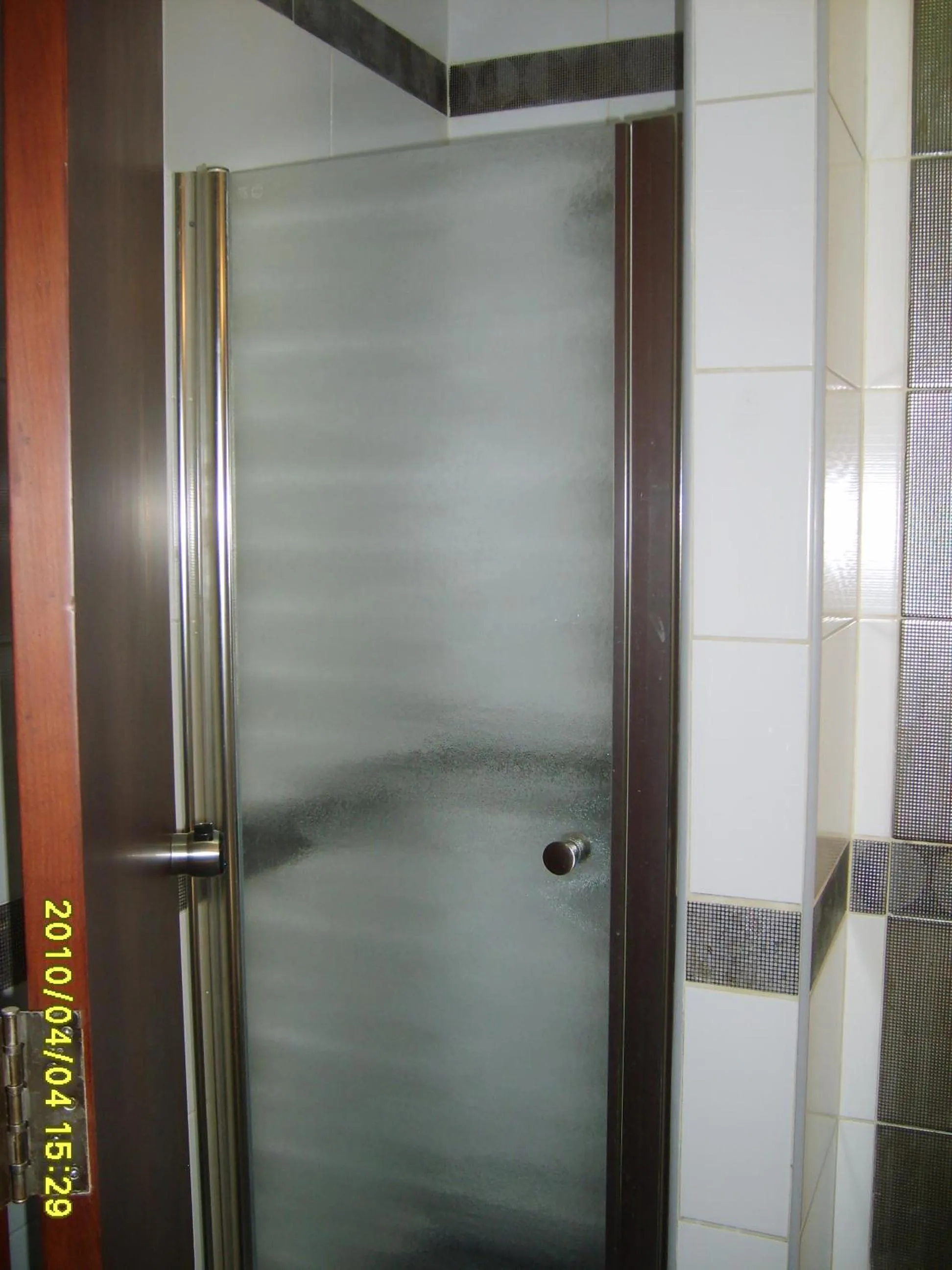 Bath in King Hotel Cairo