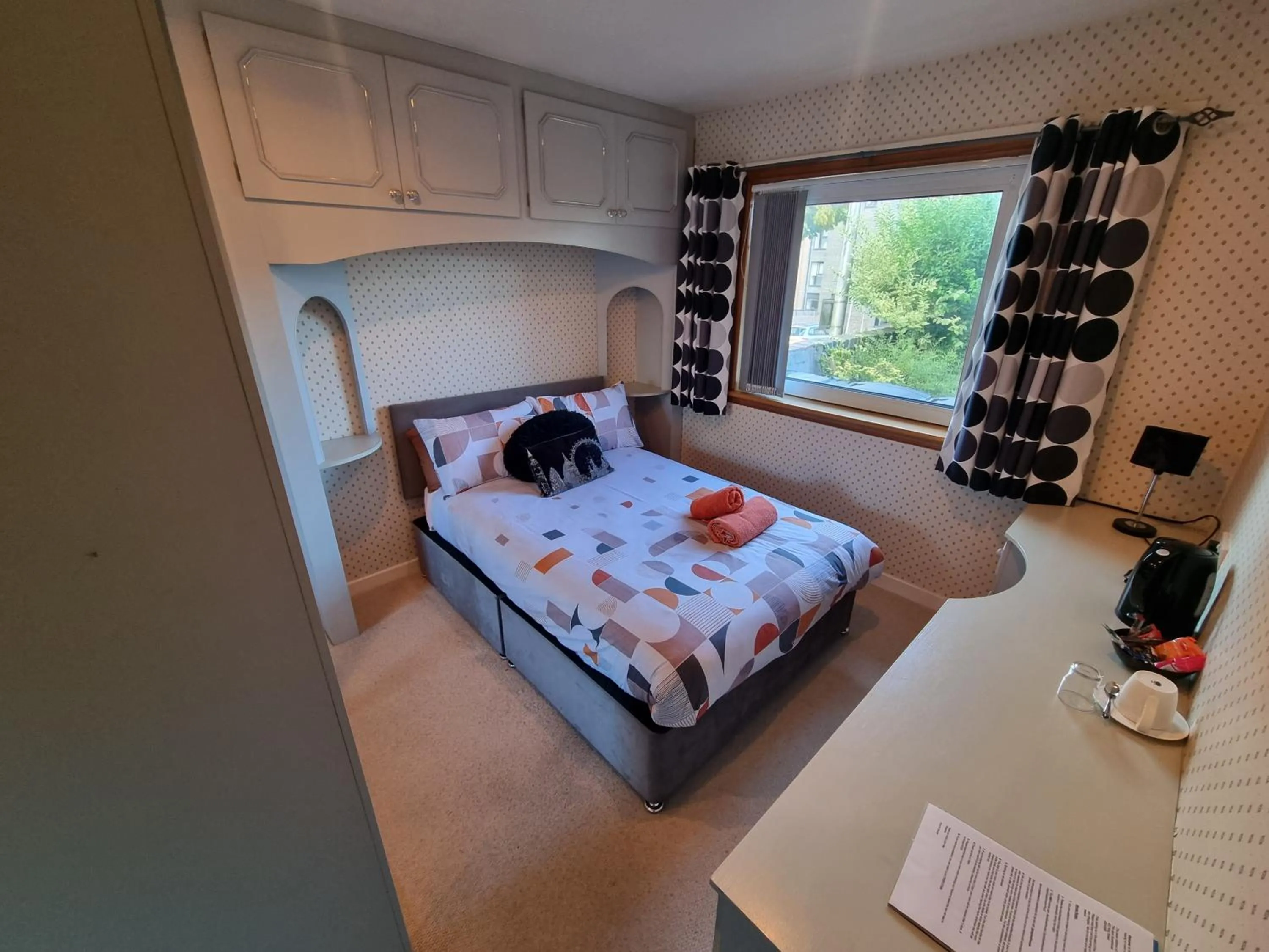 Bed in The Jays Guest House