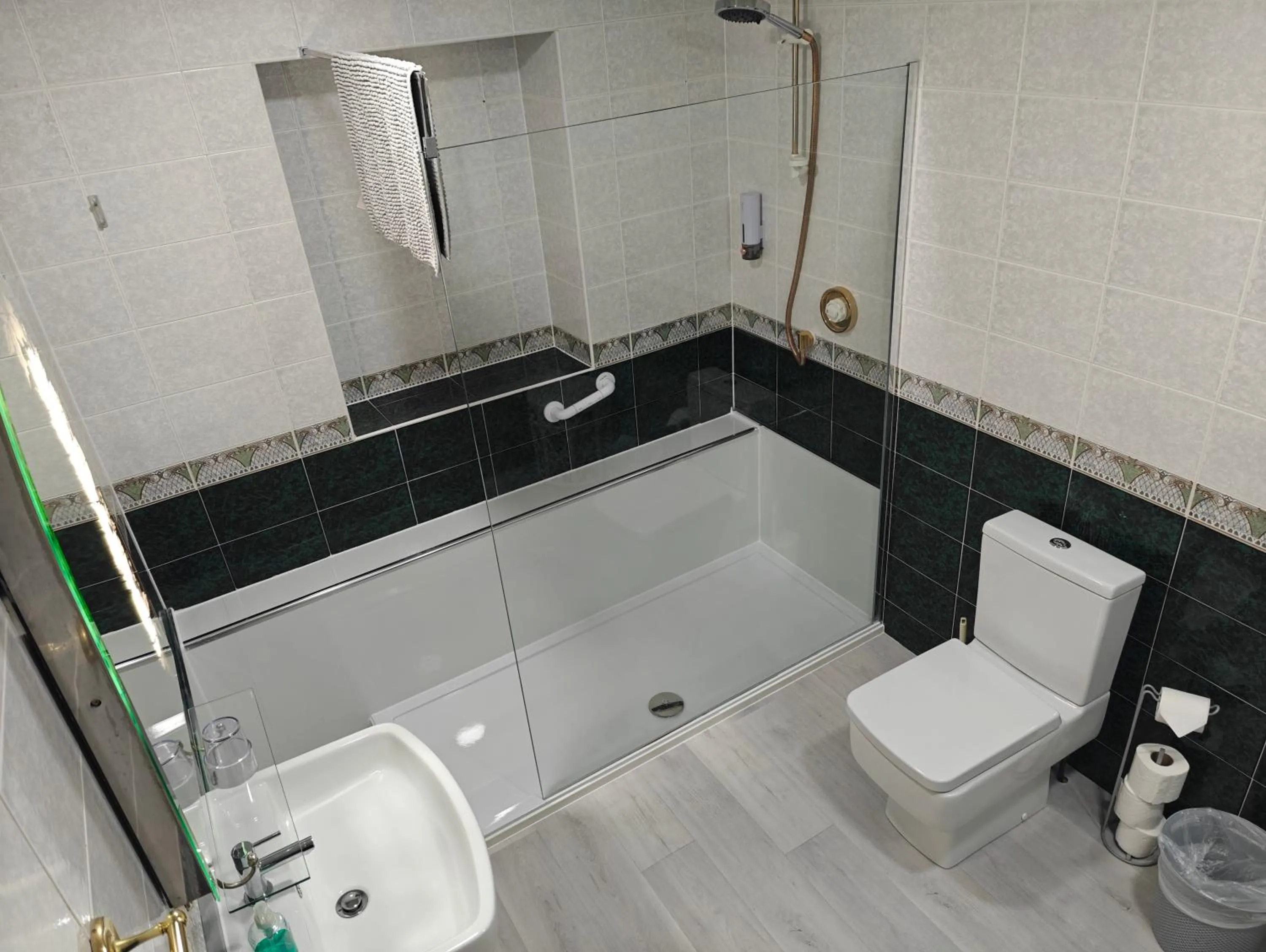 Bathroom in The Jays Guest House