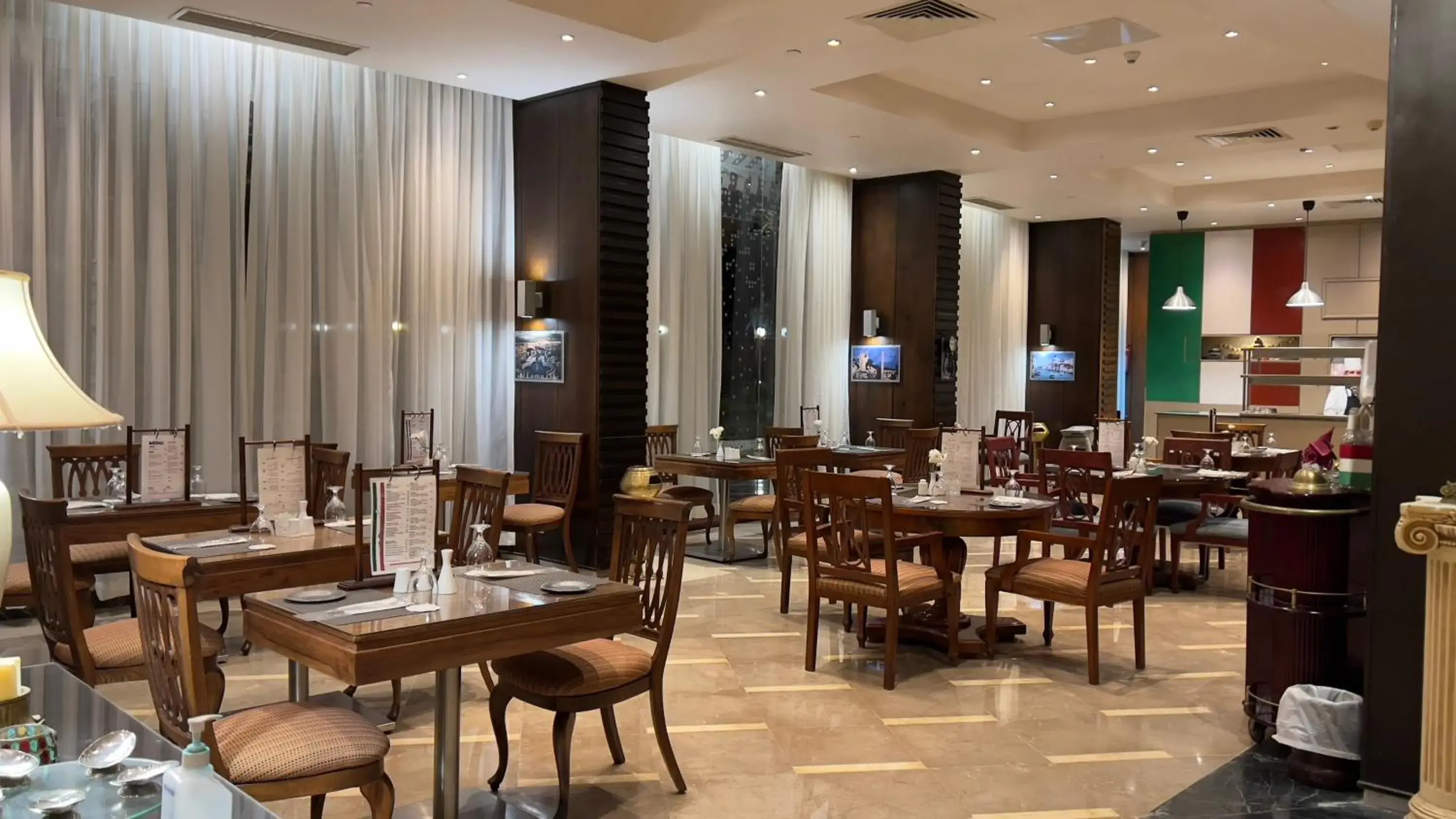 Restaurant/places to eat in Helnan Royal Palestine Hotel - Montazah Gardens Restaurant/places to eat in Helnan Royal Palestine Hotel - Montazah Gardens