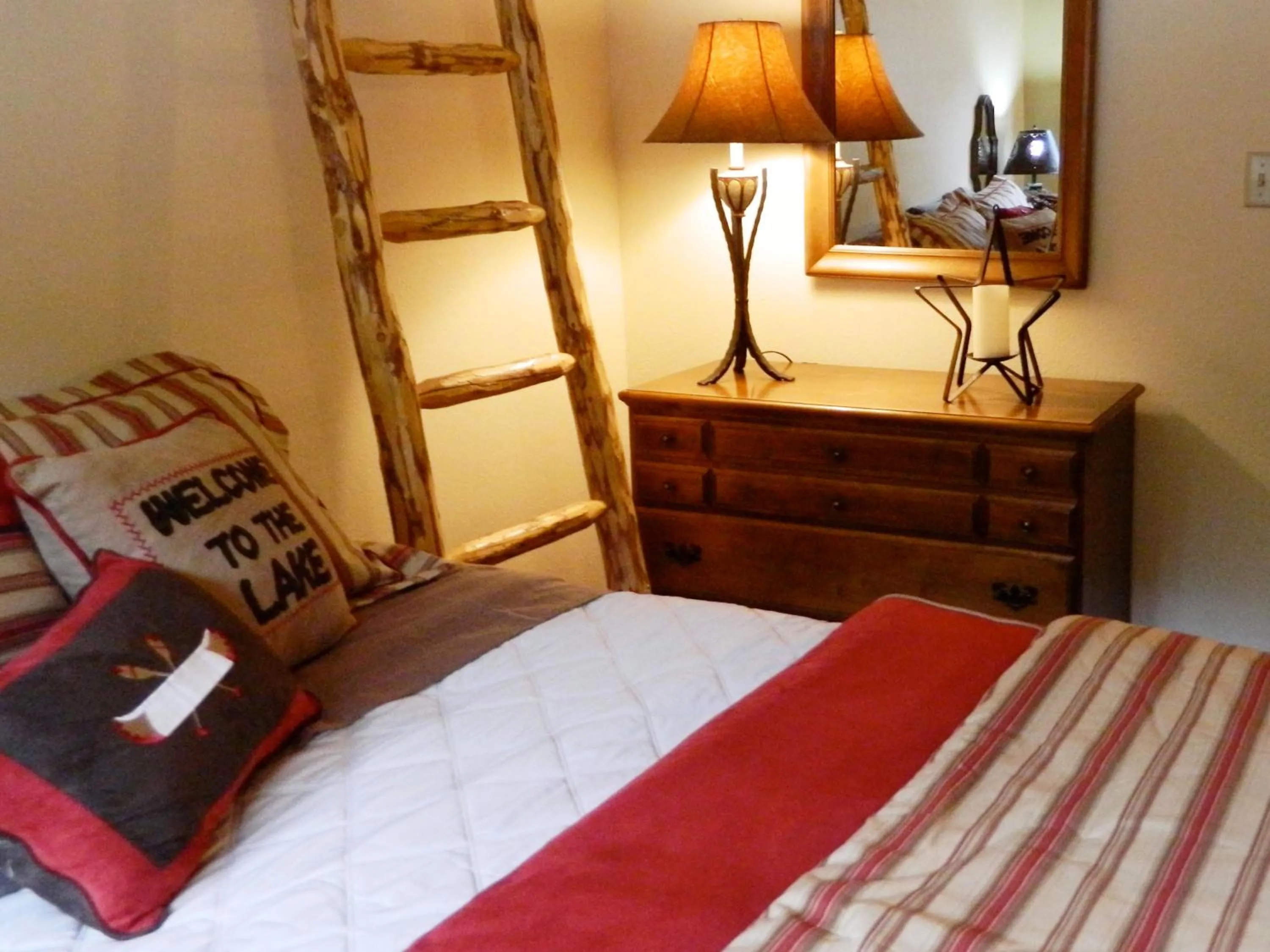 Bed in The Silver Lake Lodge - Adults Only