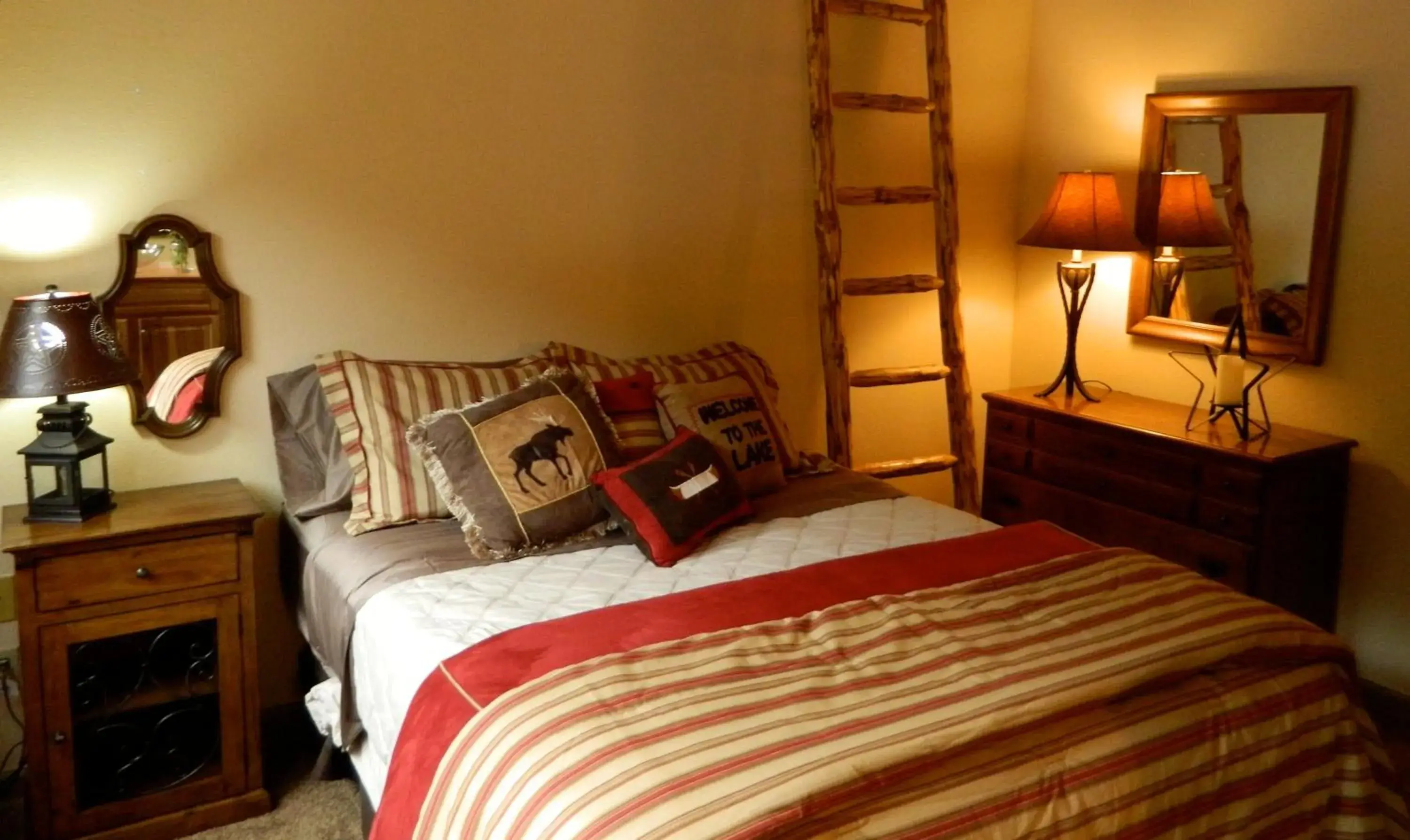 Queen Room in The Silver Lake Lodge - Adults Only Queen Room in The Silver Lake Lodge - Adults Only