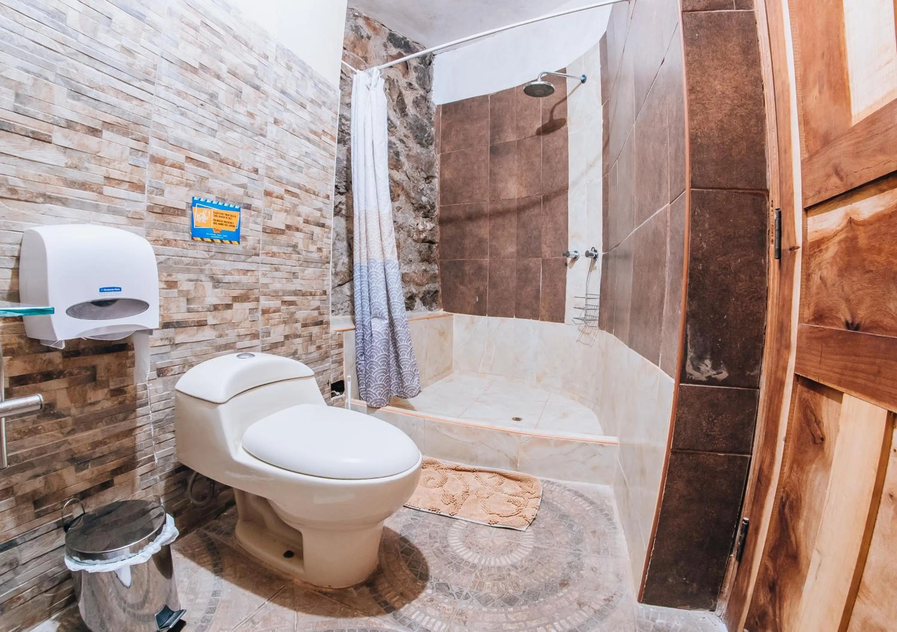 Shower in Supertramp Hostel Cusco
