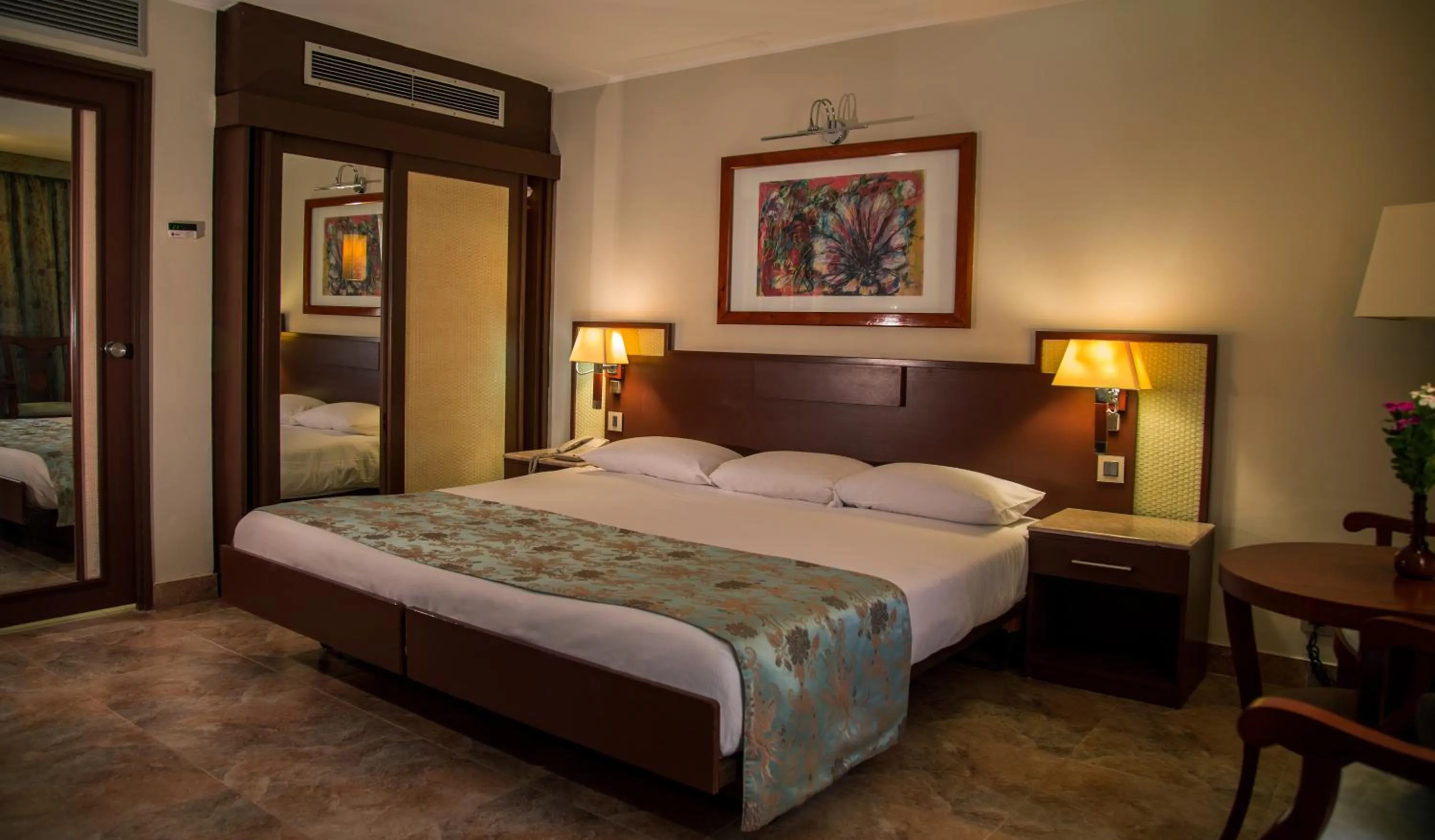 Property building, Bed in Jolie Ville Hotel & Spa Kings Island Luxor