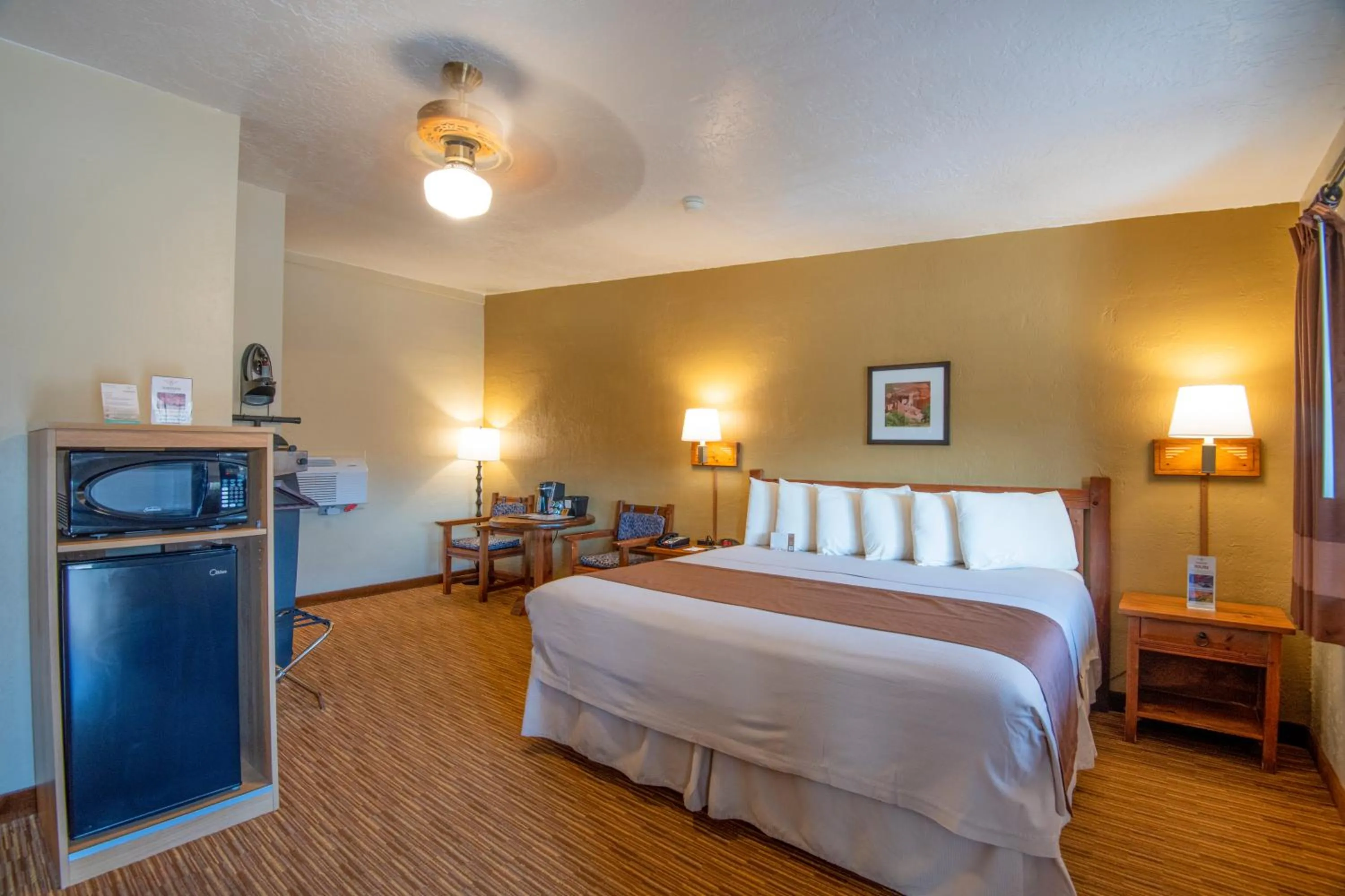 Bed in Thunderbird Lodge