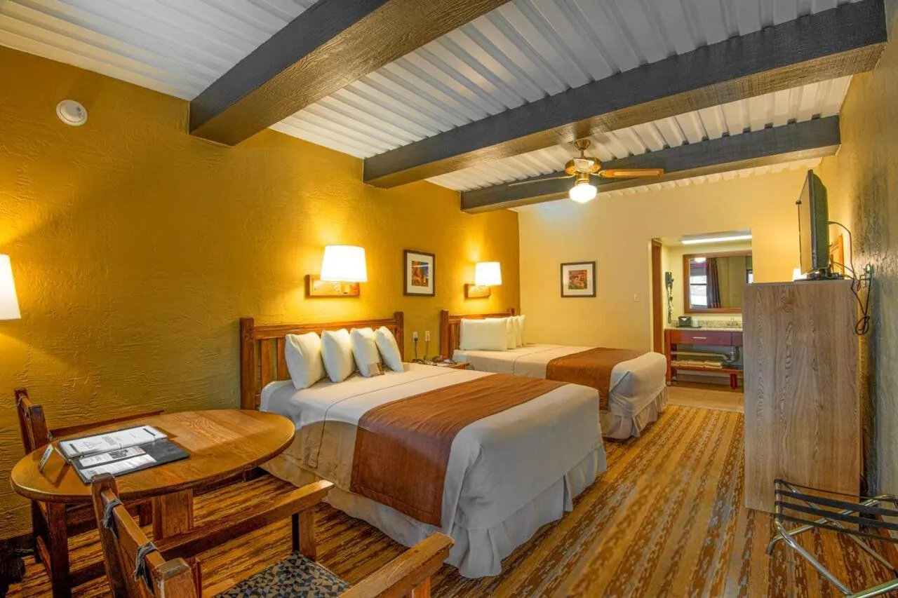 Bed in Thunderbird Lodge