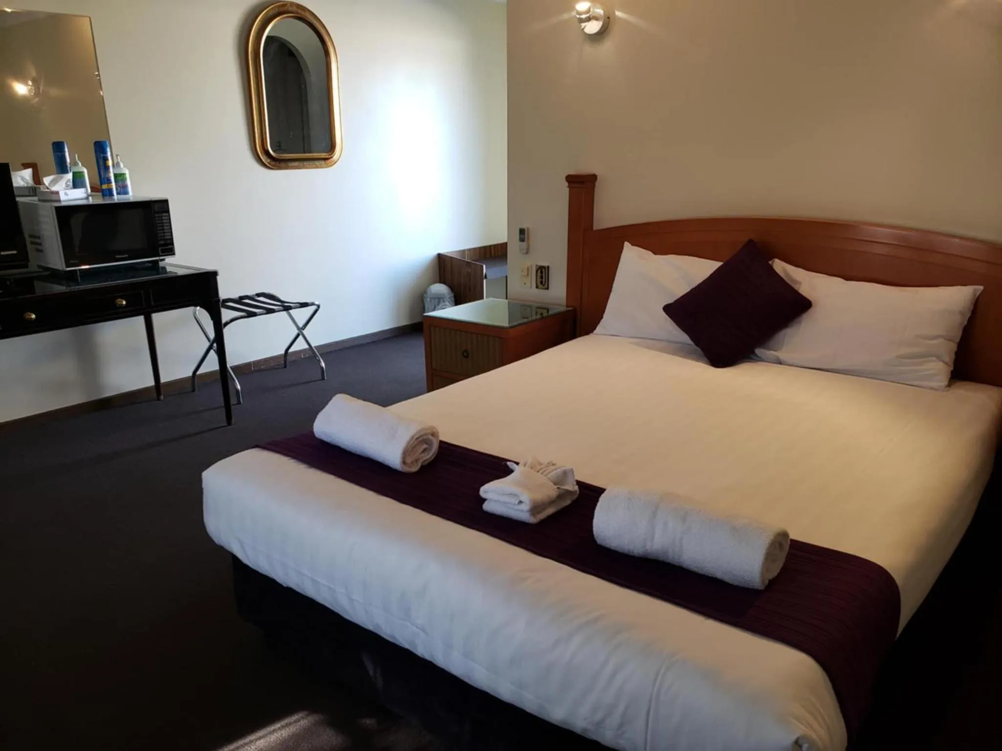 Bedroom, Bed in Balranald Motor Inn