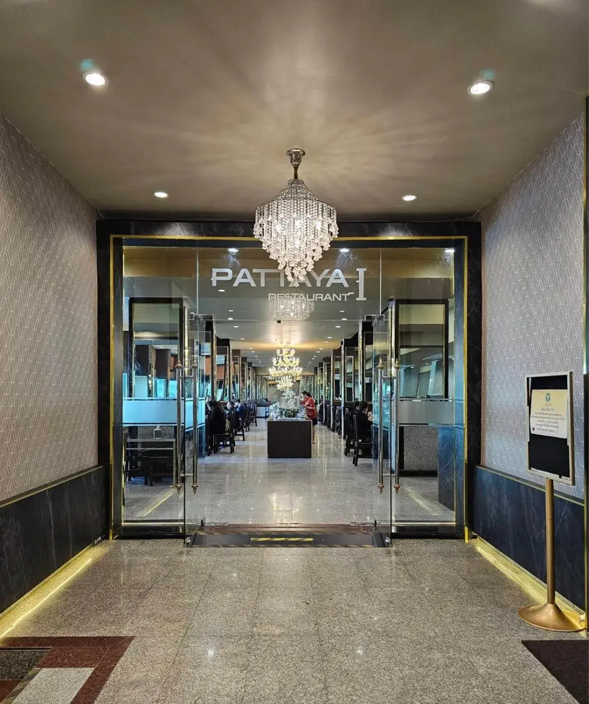 Restaurant/places to eat, Lobby/Reception in Boutique City And Bravo Hotel Pattaya