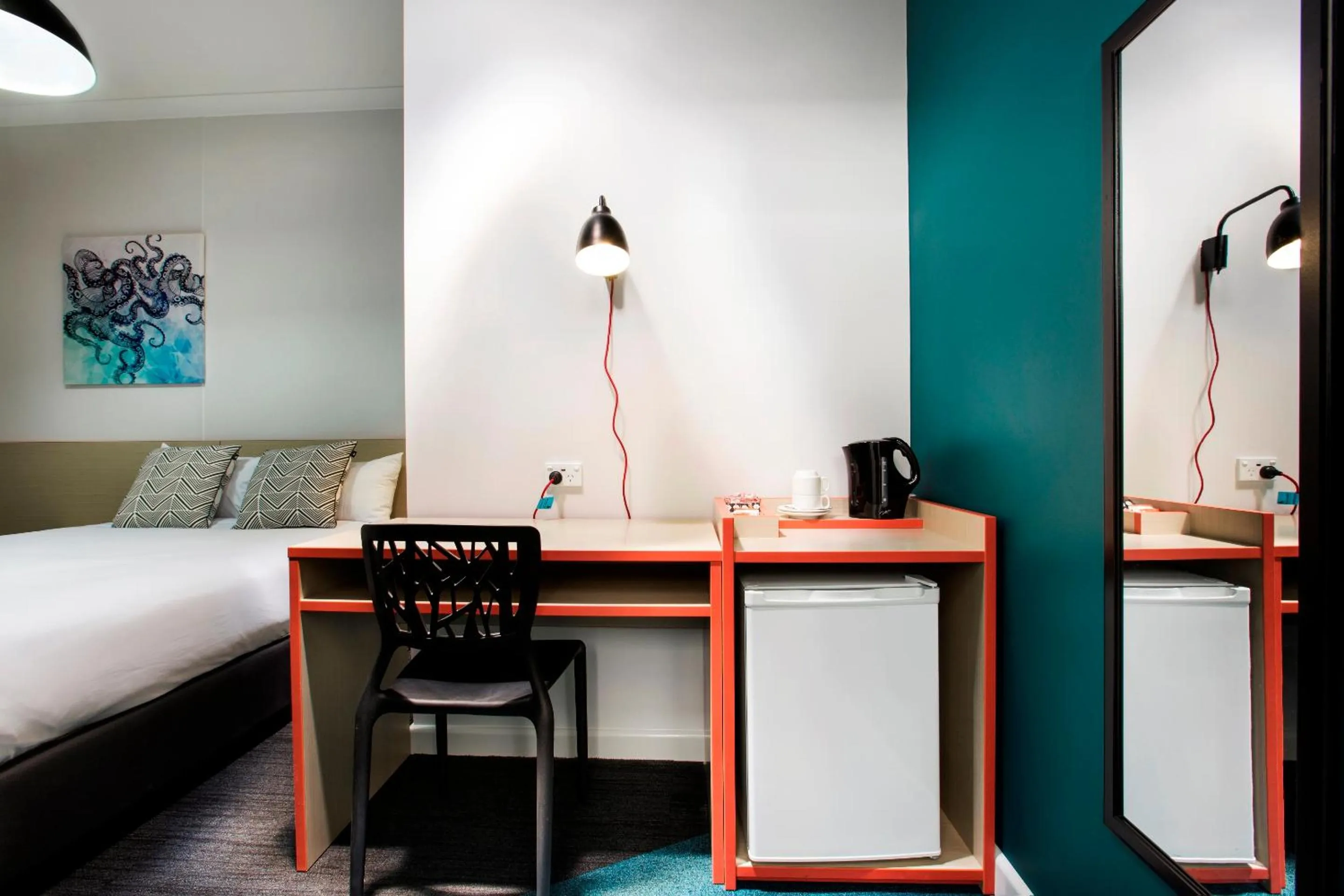 Bedroom, Bed in Greenacre Hotel