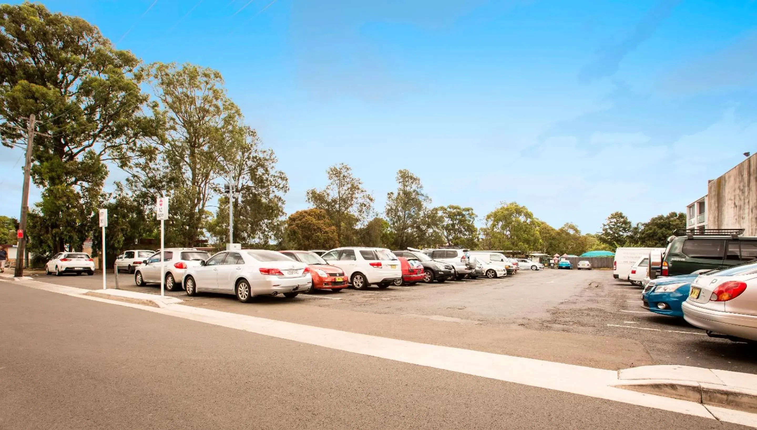 Property building in Greenacre Hotel Property building in Greenacre Hotel