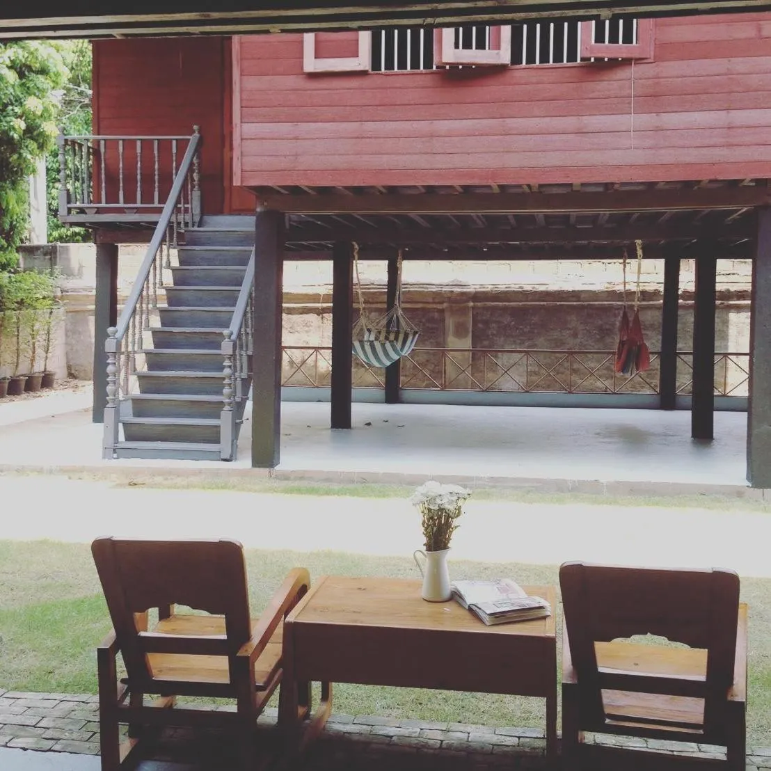 Property building in Pickbaan