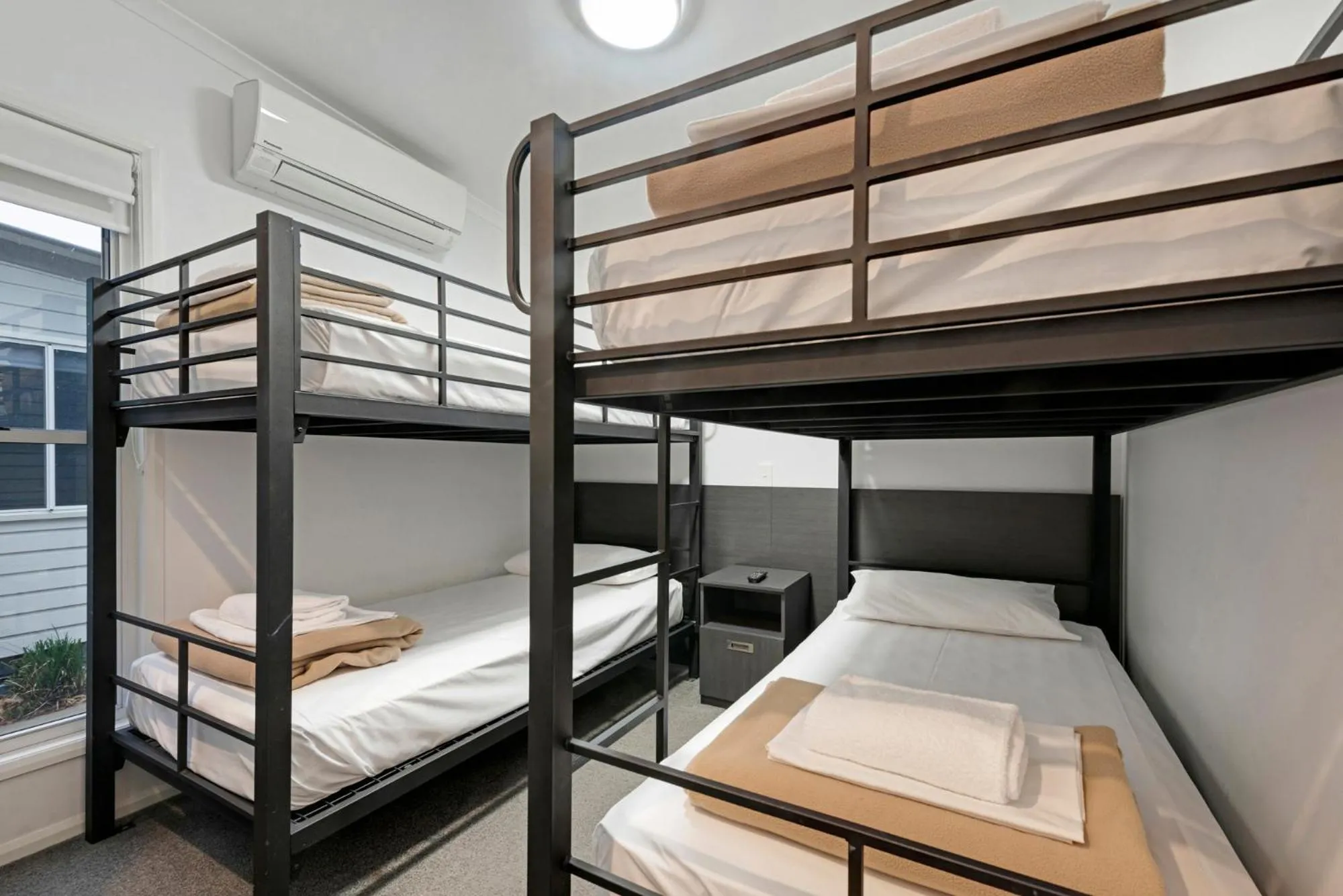 Bedroom, Bed in Discovery Parks - Emerald Beach