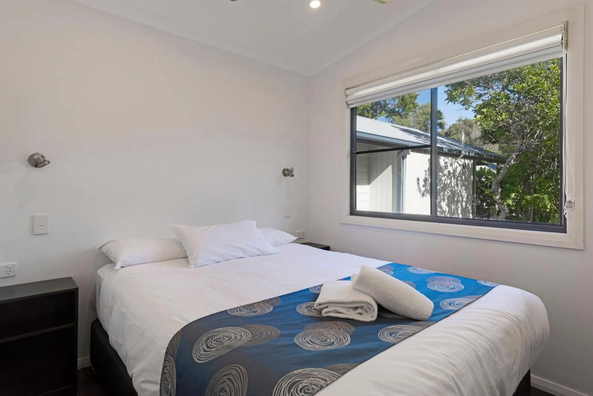 Bedroom, Bed in Discovery Parks - Emerald Beach