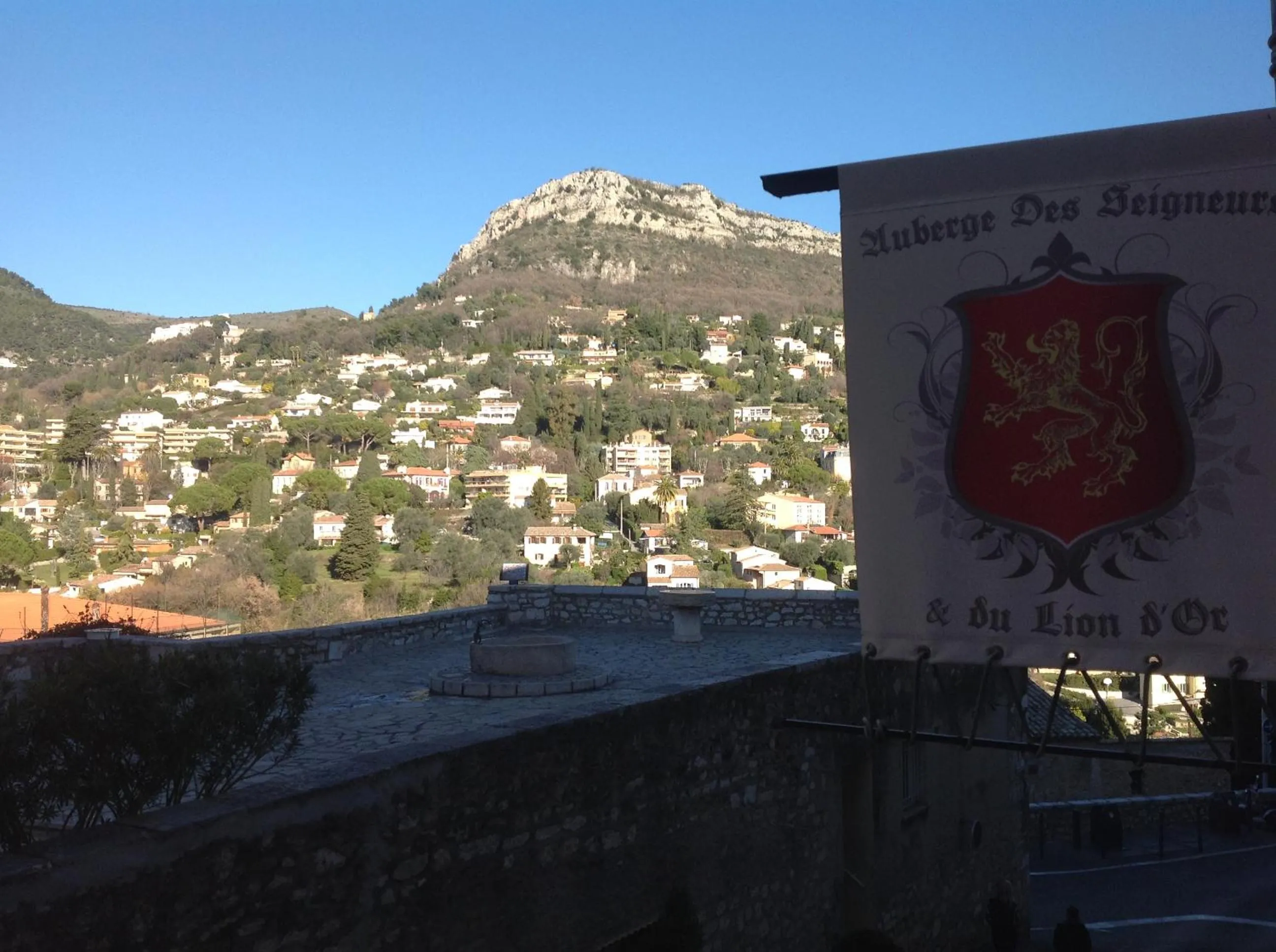 Day in Auberge des Seigneurs