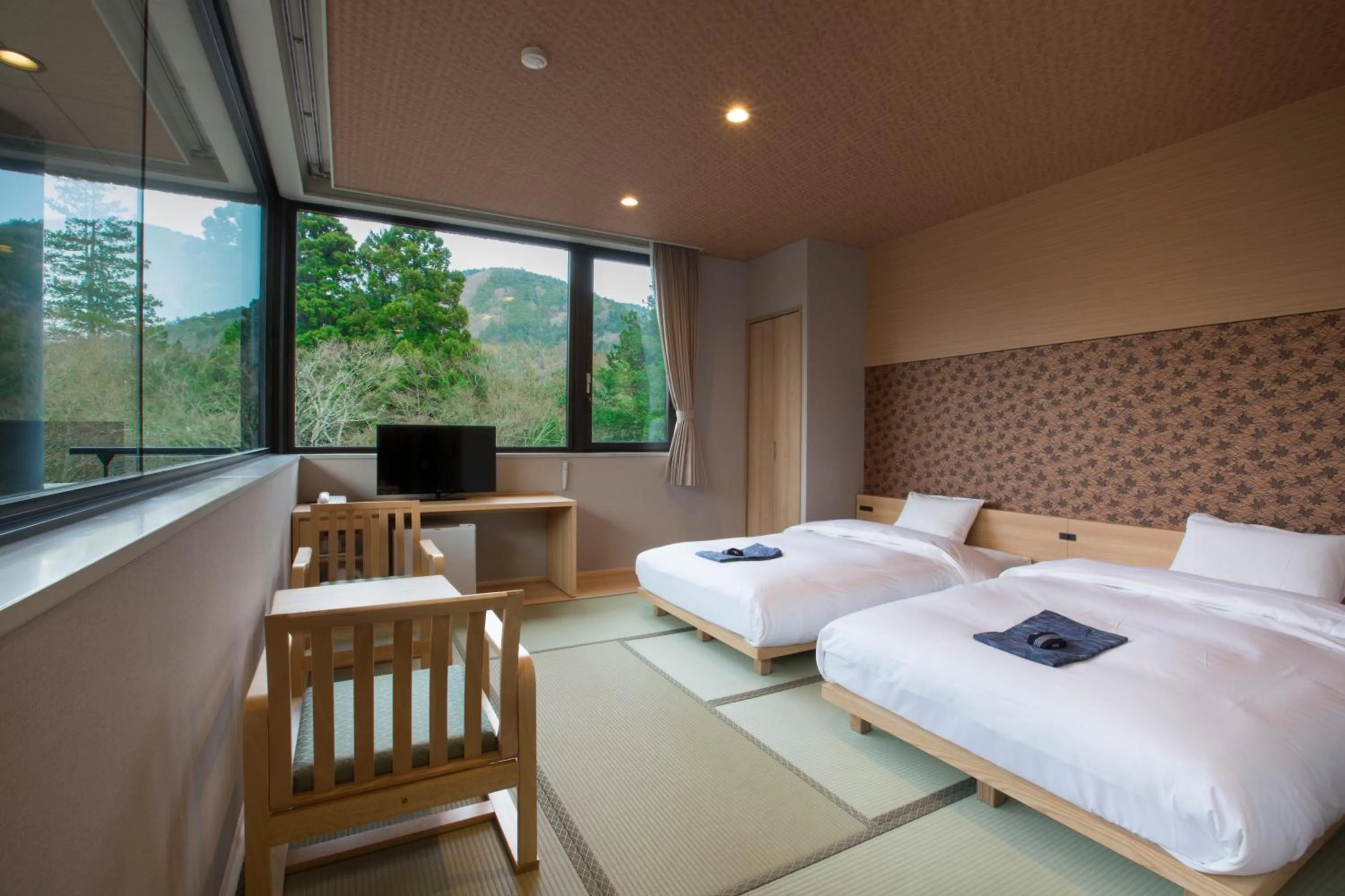 Photo of the whole room, Bed in Hakone Kowakien Miyamafurin