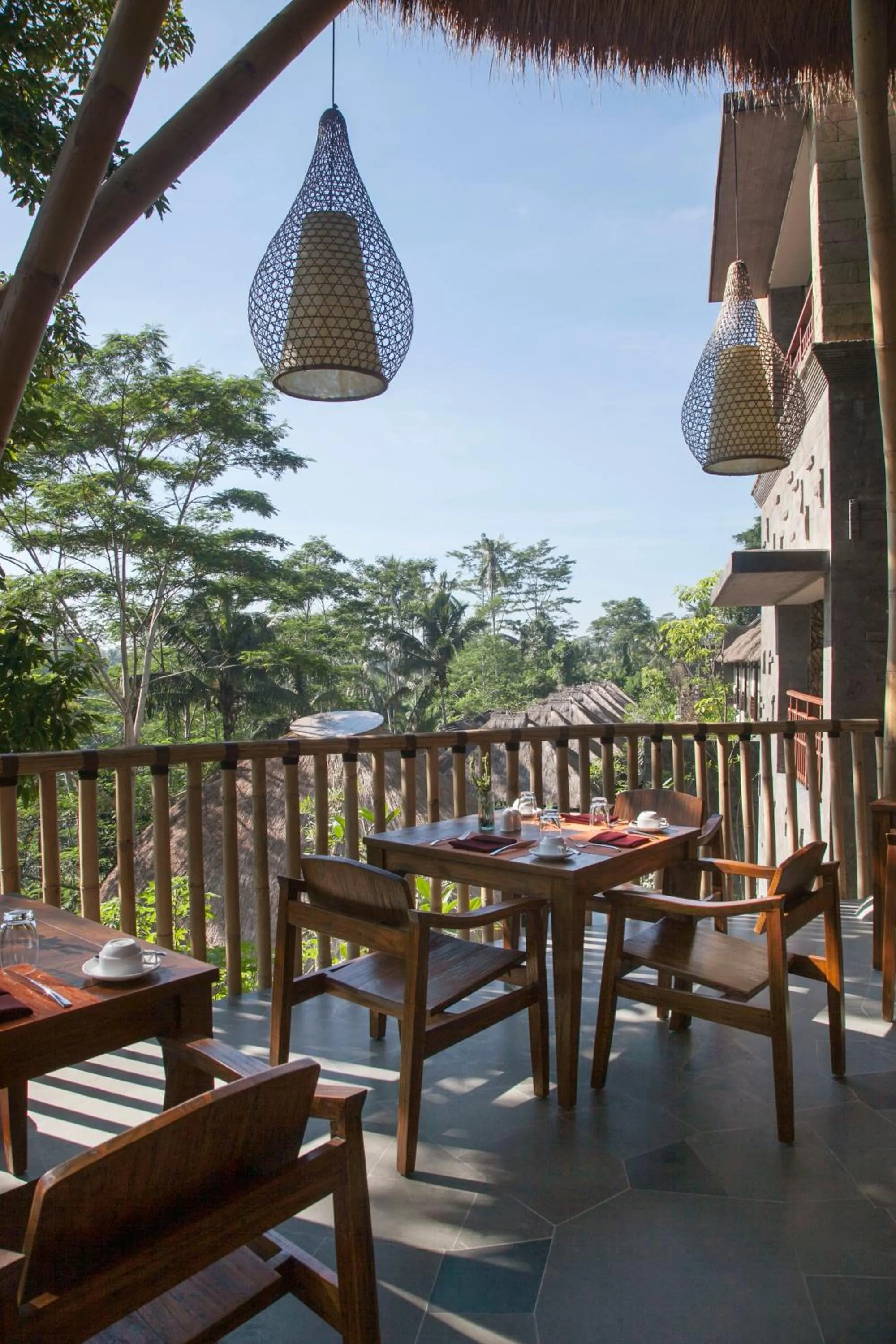 Restaurant/places to eat in Tejaprana Resort & Spa