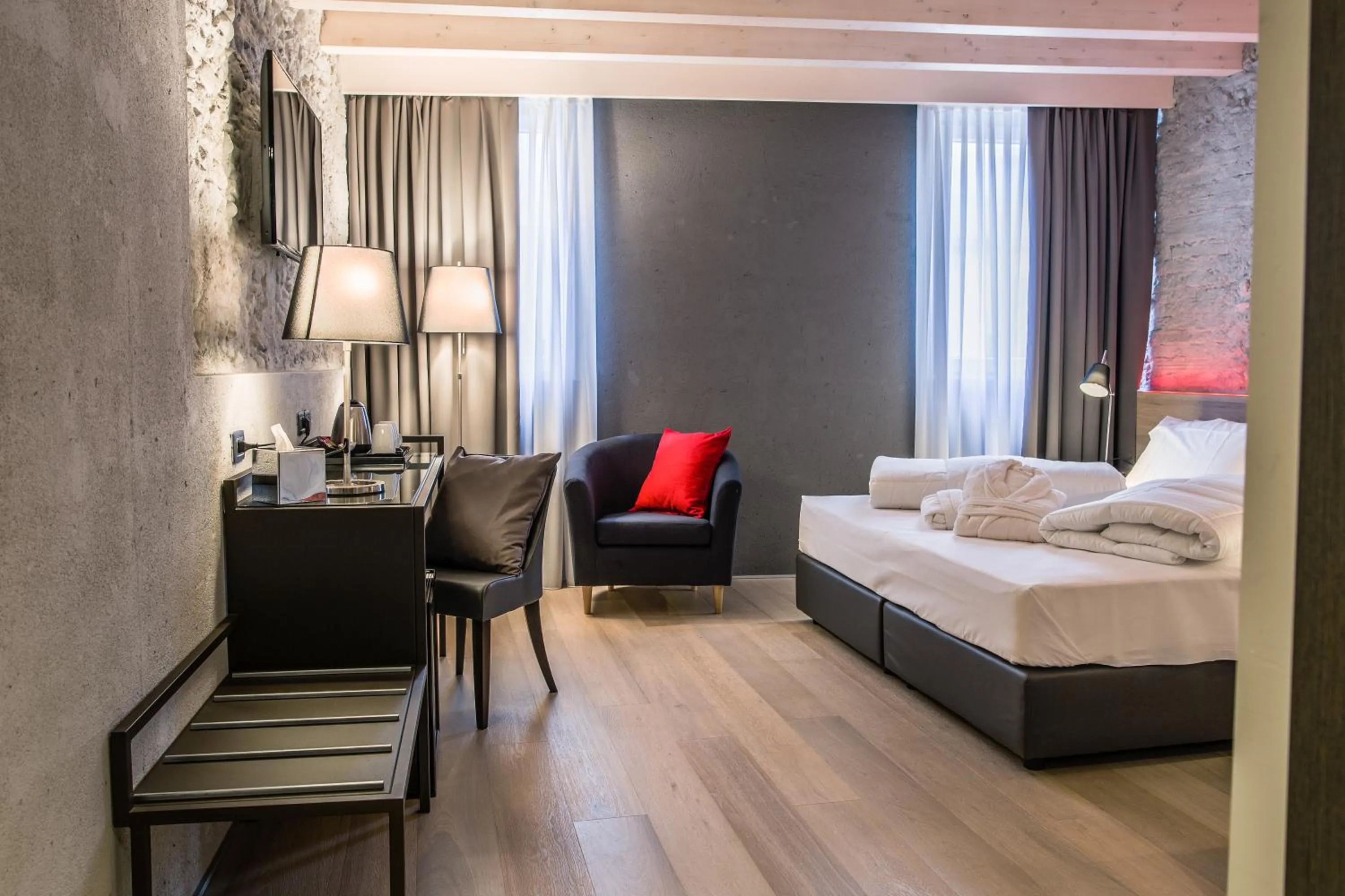 Photo of the whole room, Bed in Locanda al Vescovo & SPA