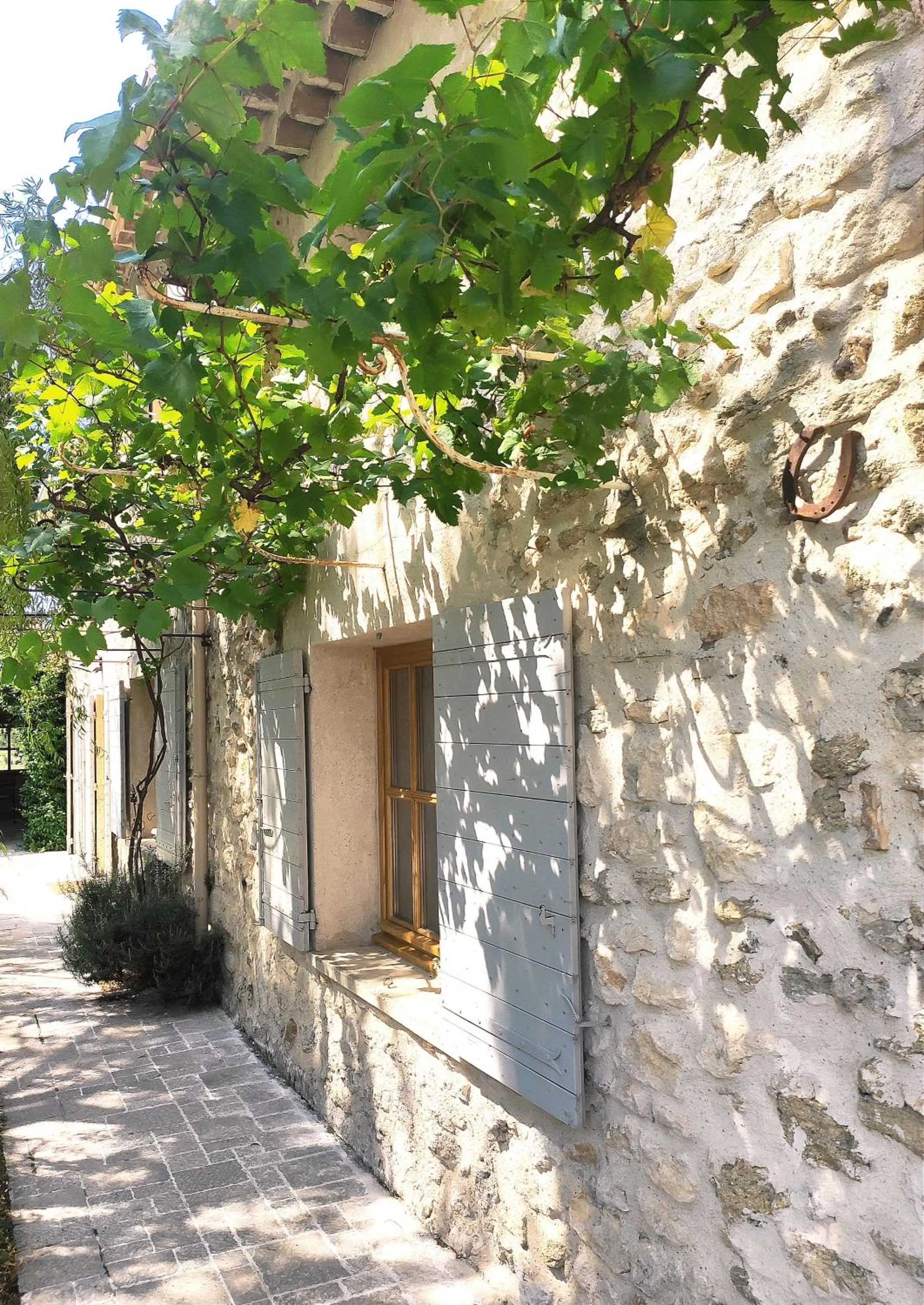Property building in Les Champs de Provence