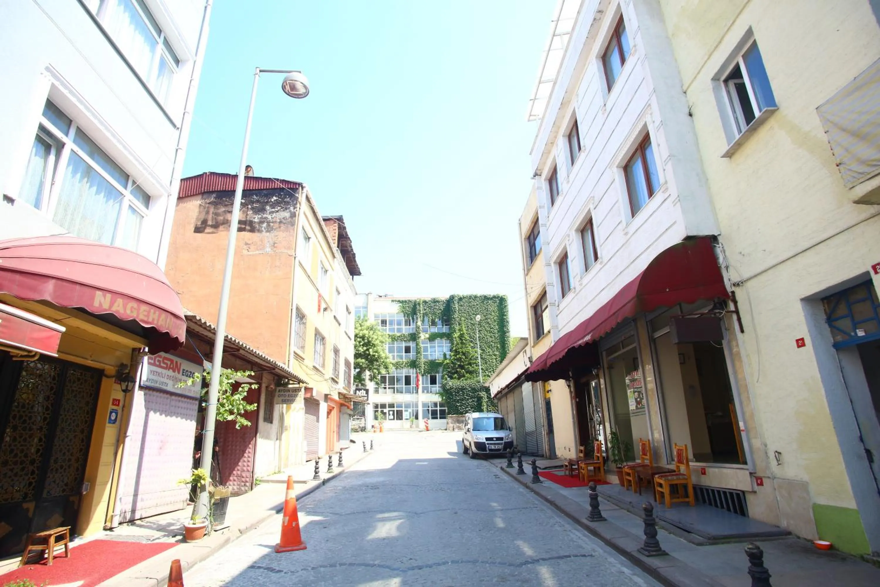 Street view in Seyri Istanbul Hotel
