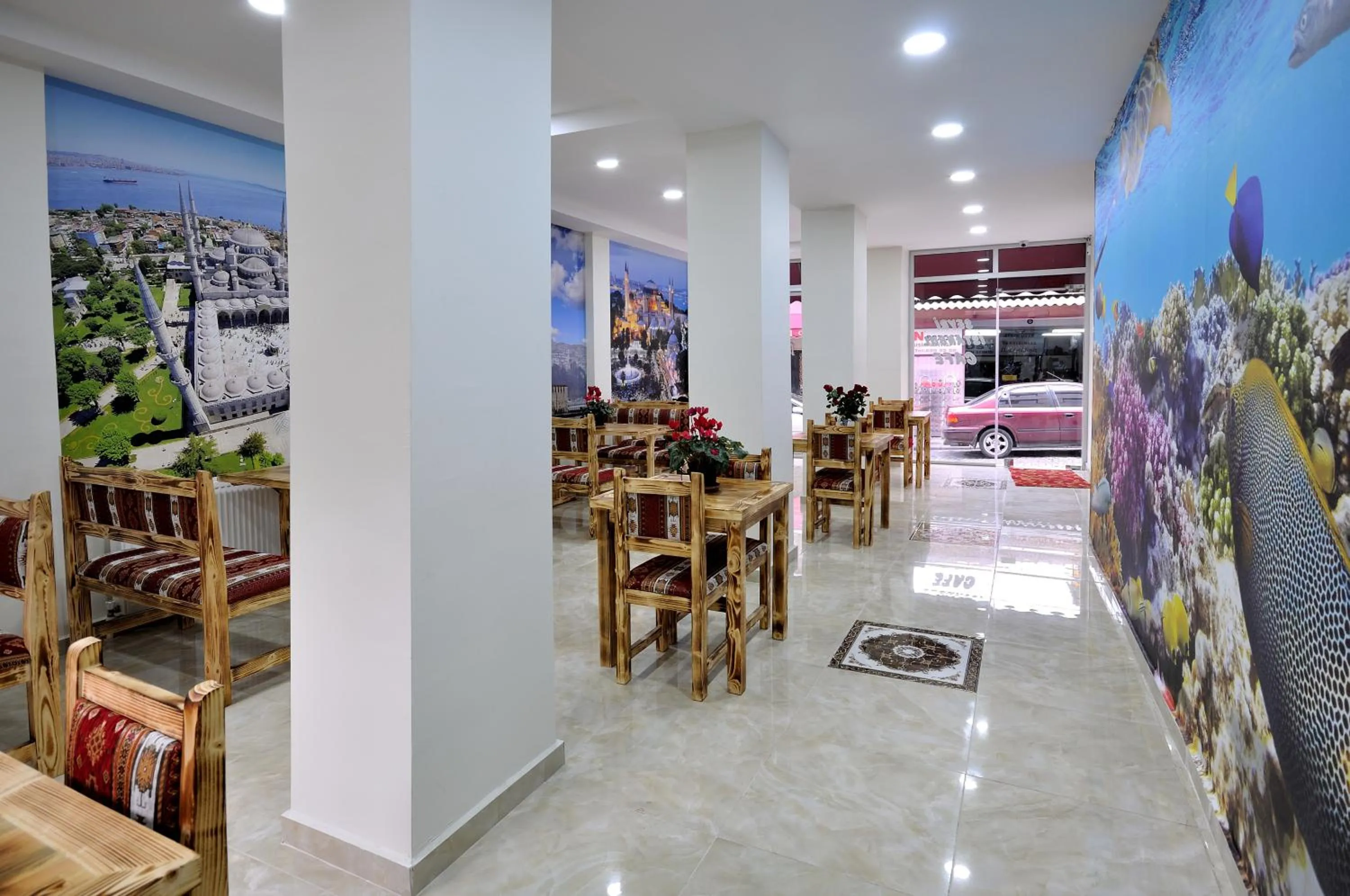 Restaurant/places to eat in Seyri Istanbul Hotel