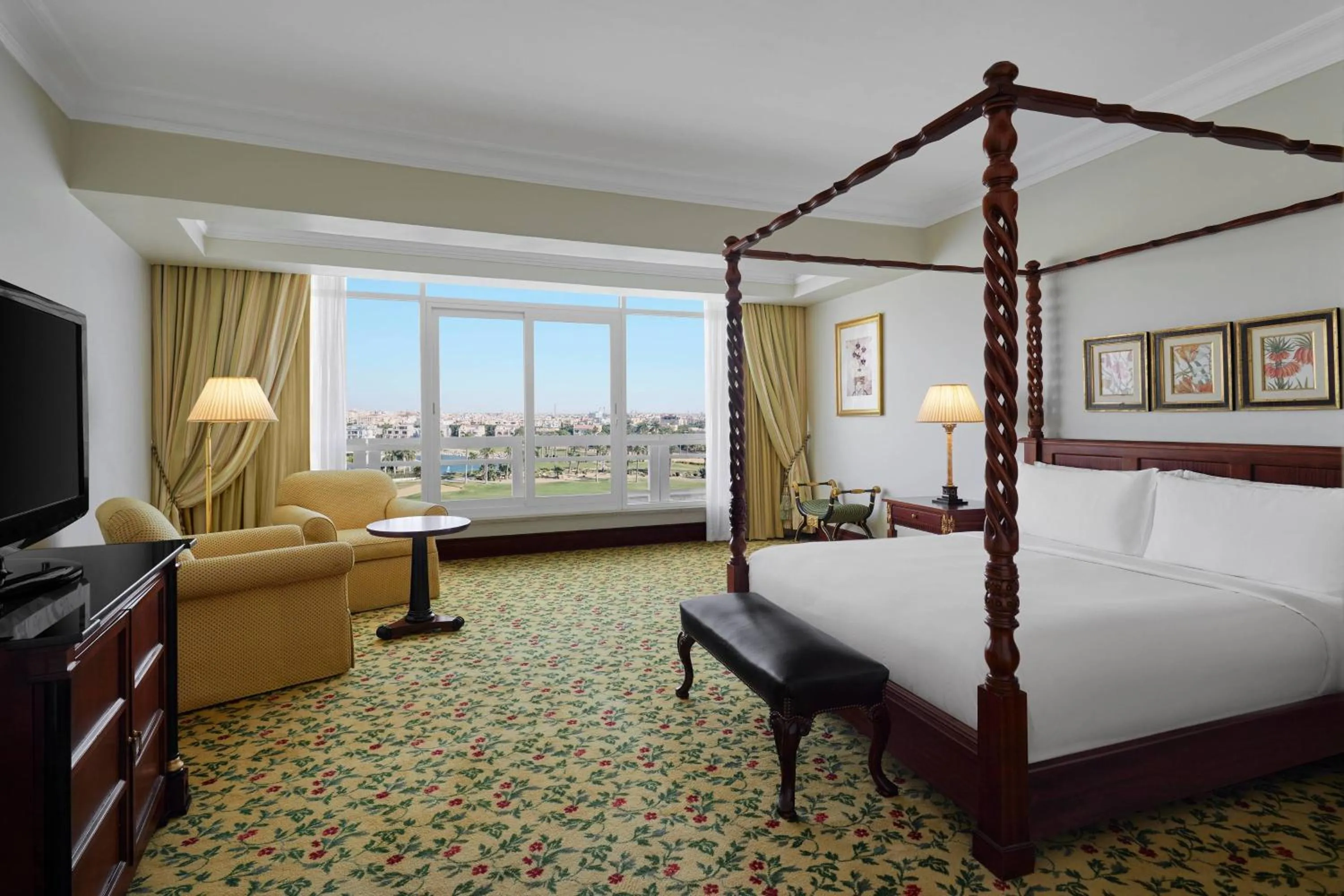 Photo of the whole room, Bed in JW Marriott Hotel Cairo