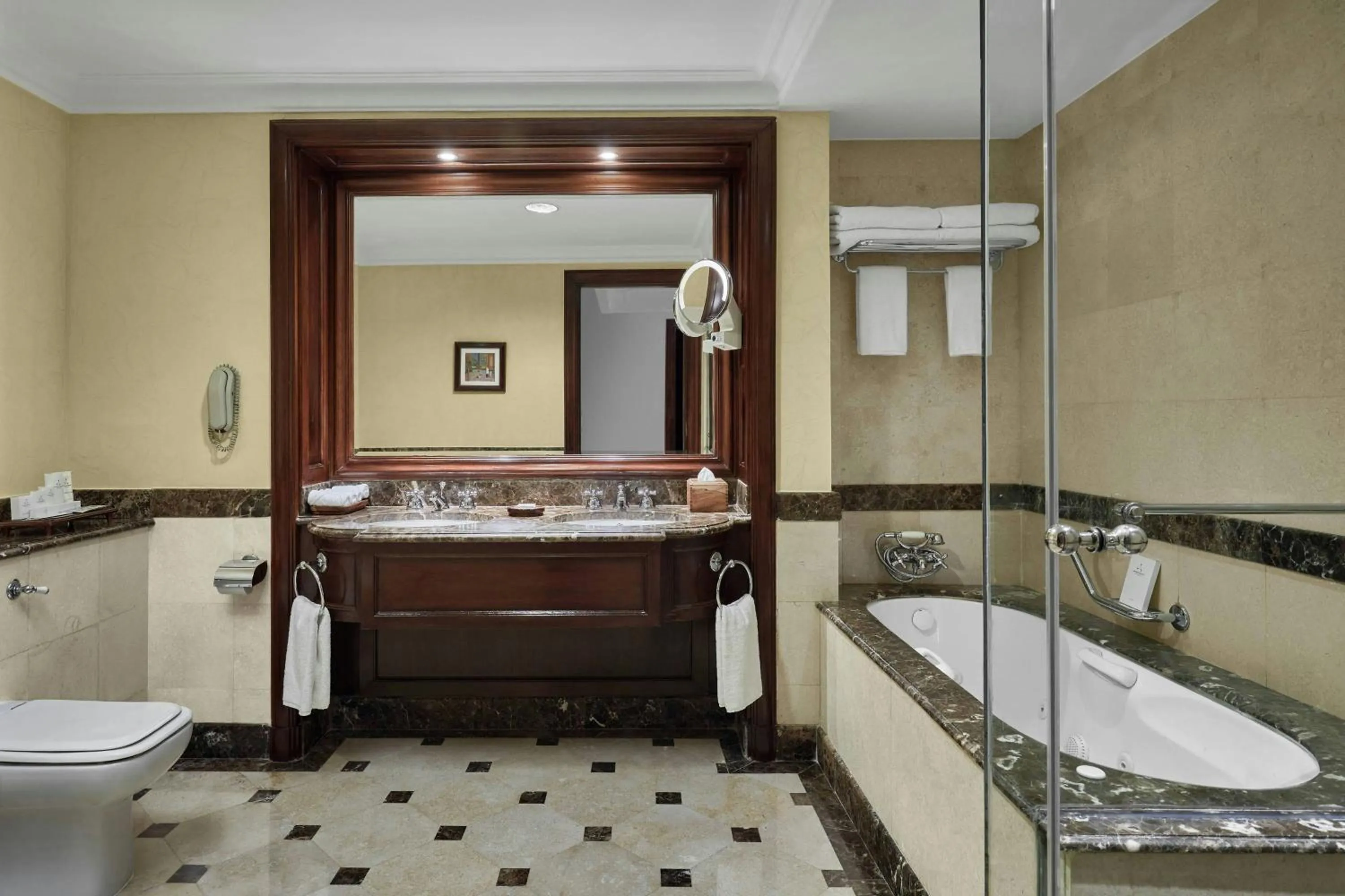Bathroom in JW Marriott Hotel Cairo