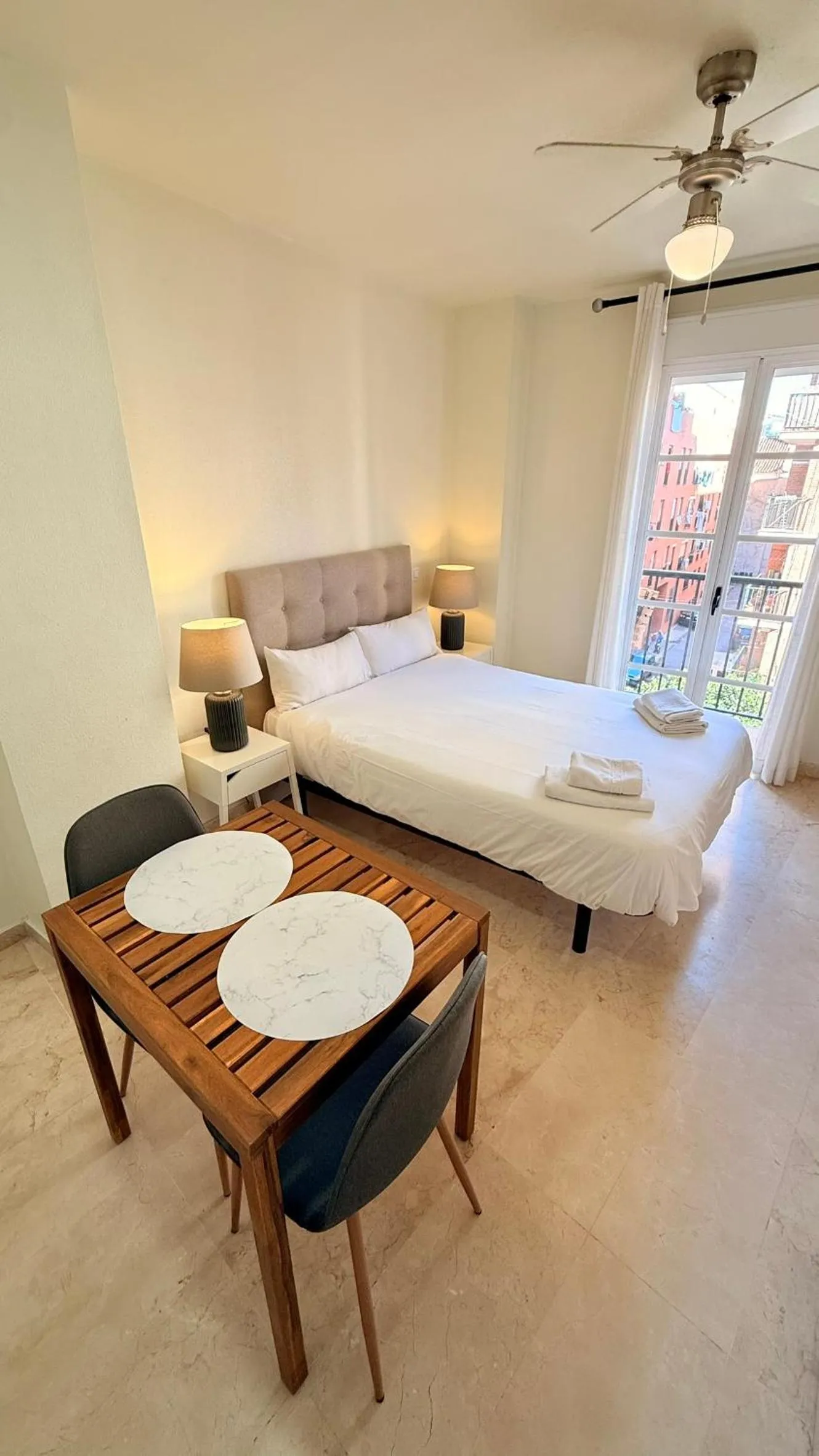 Photo of the whole room, Bed in Fan Flat Mariscal