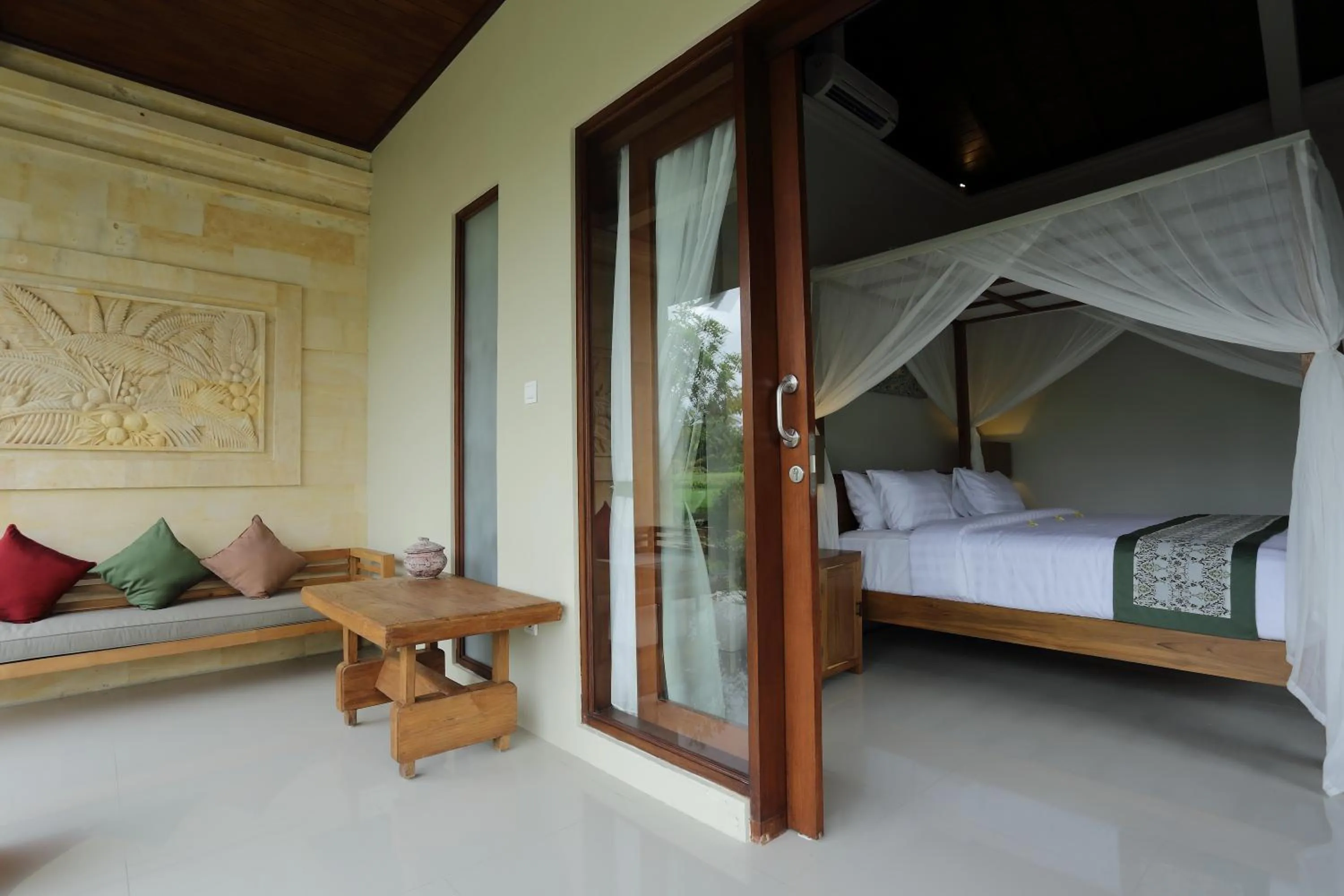 Bed in Masia Villa Ubud