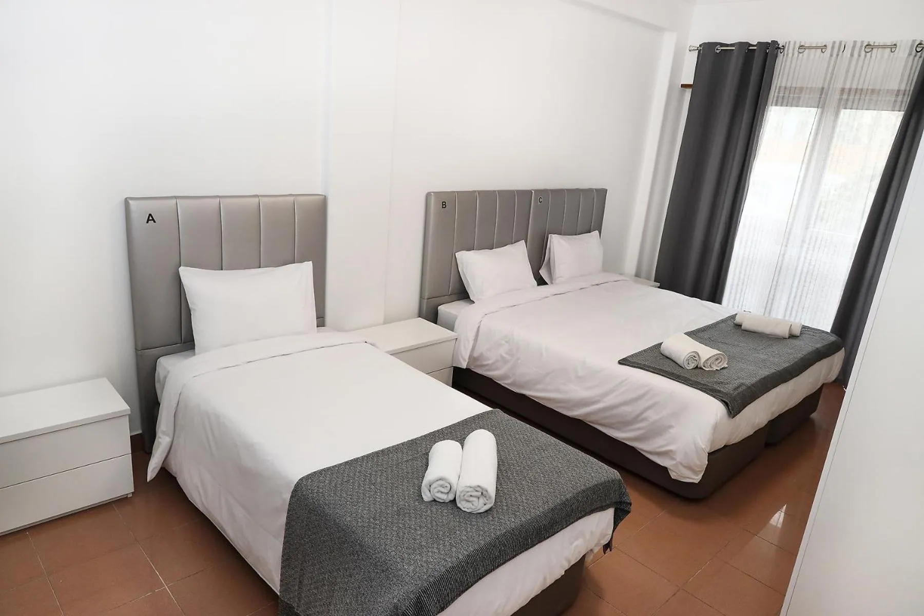 Bed in lisbon Home host