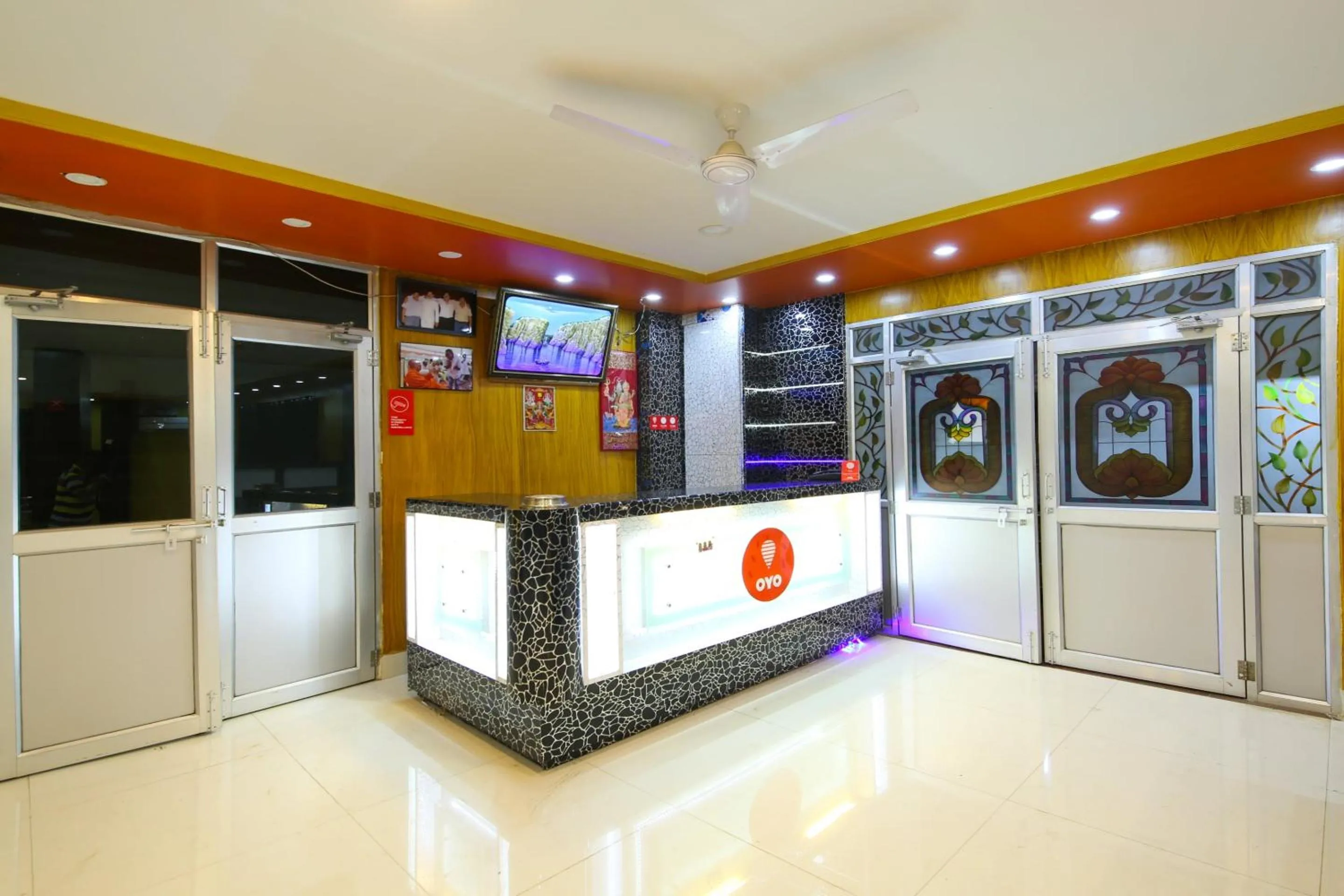 Hotel O Sea Rock