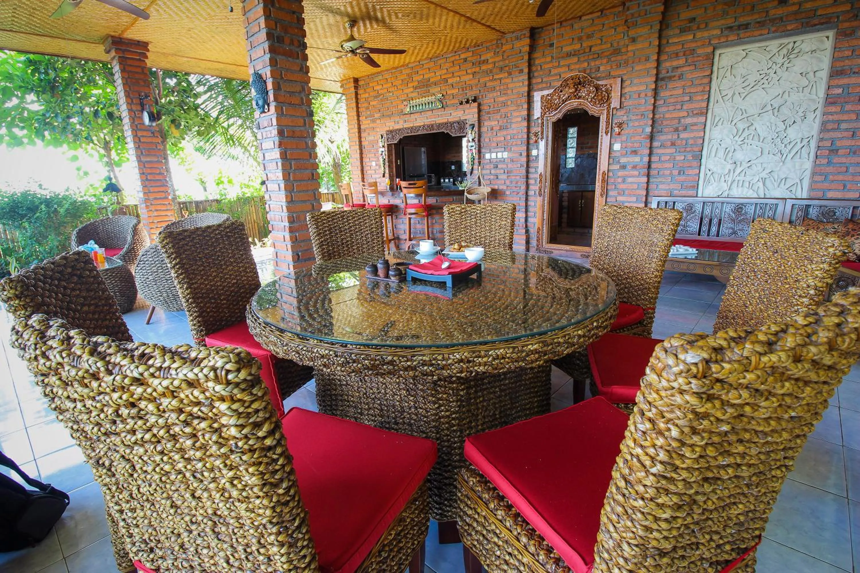 Food and drinks in Villa Bantes mps