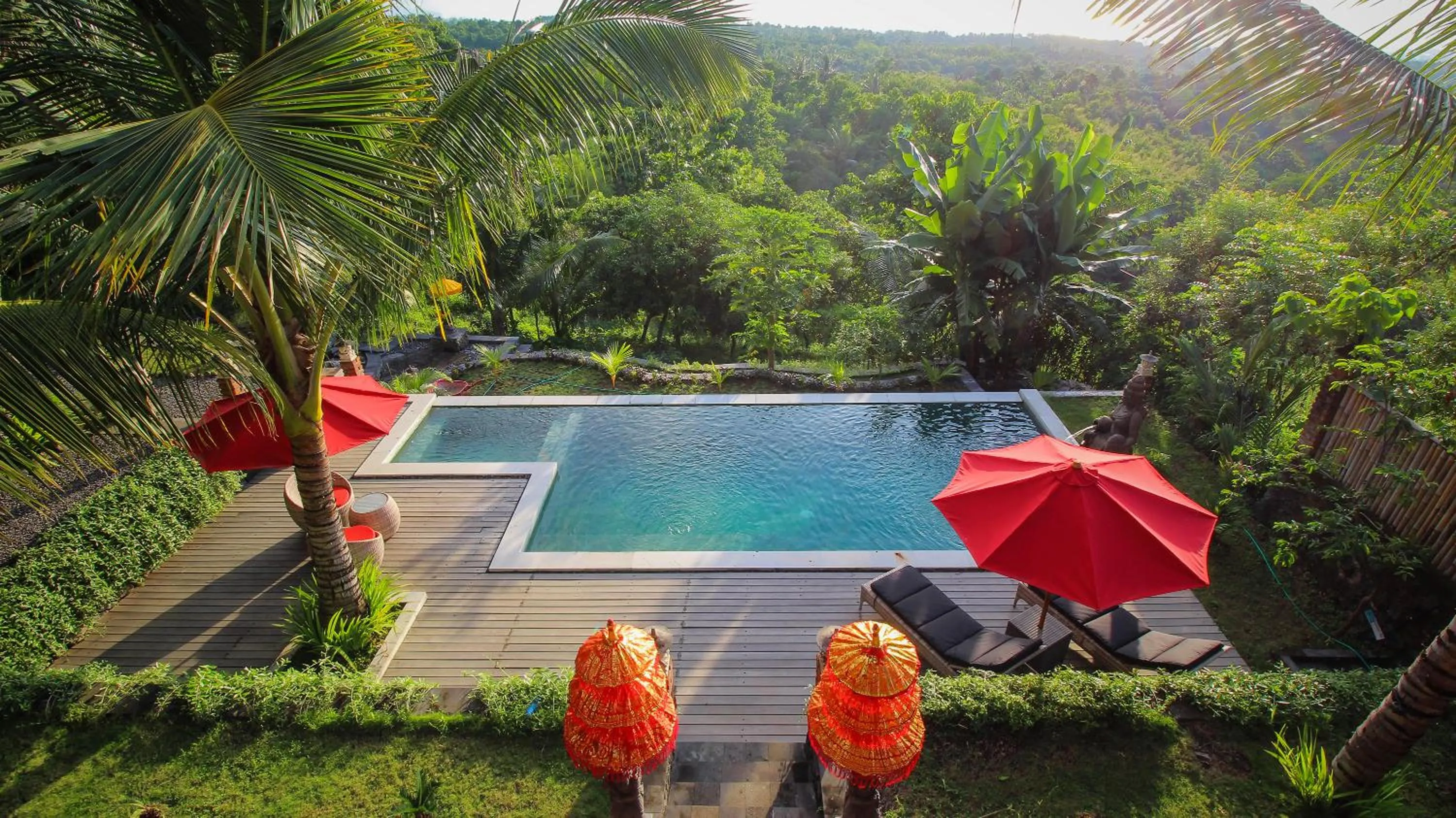 Swimming pool in Villa Bantes mps