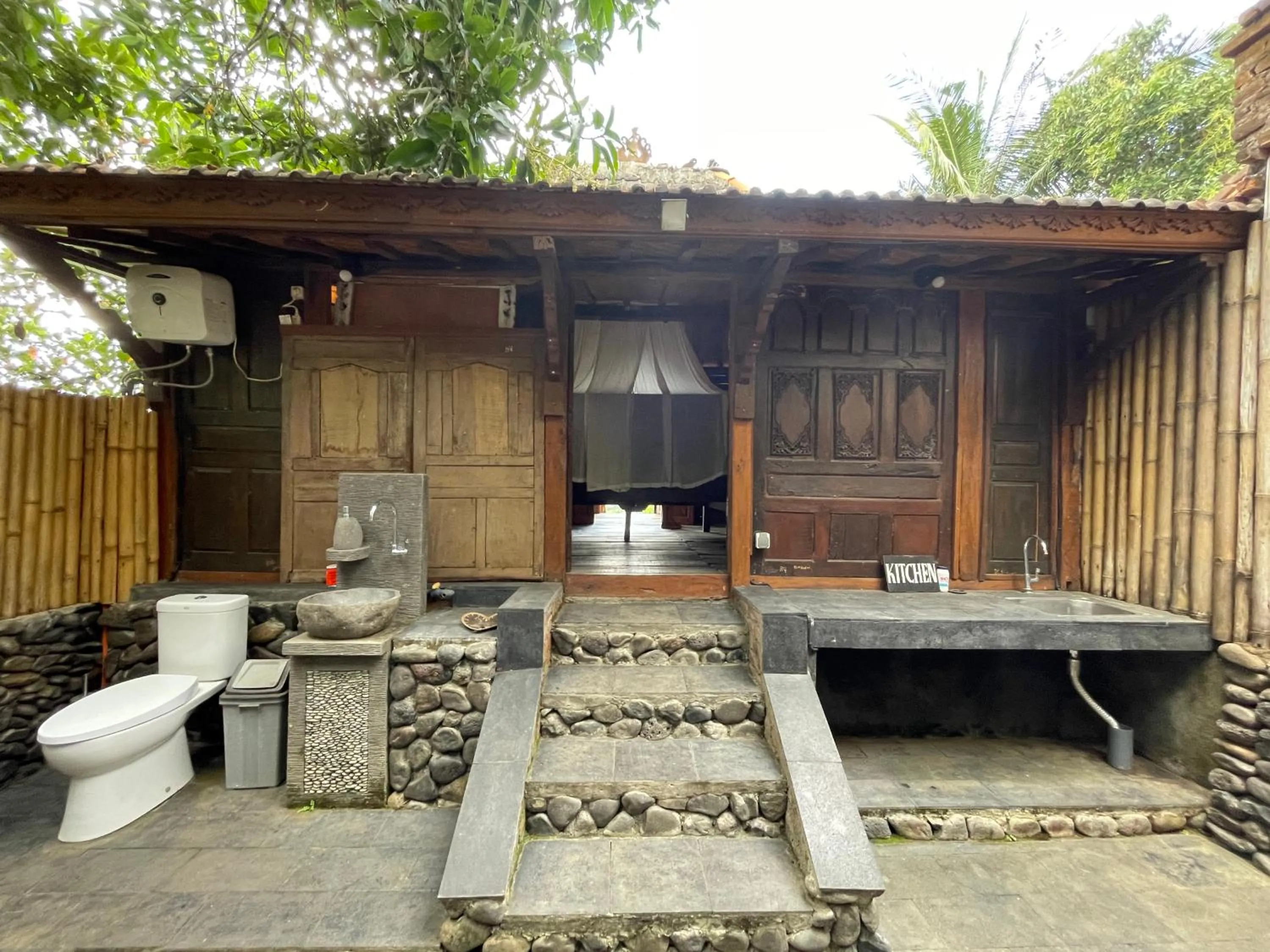 Toilet in Villa Bantes mps