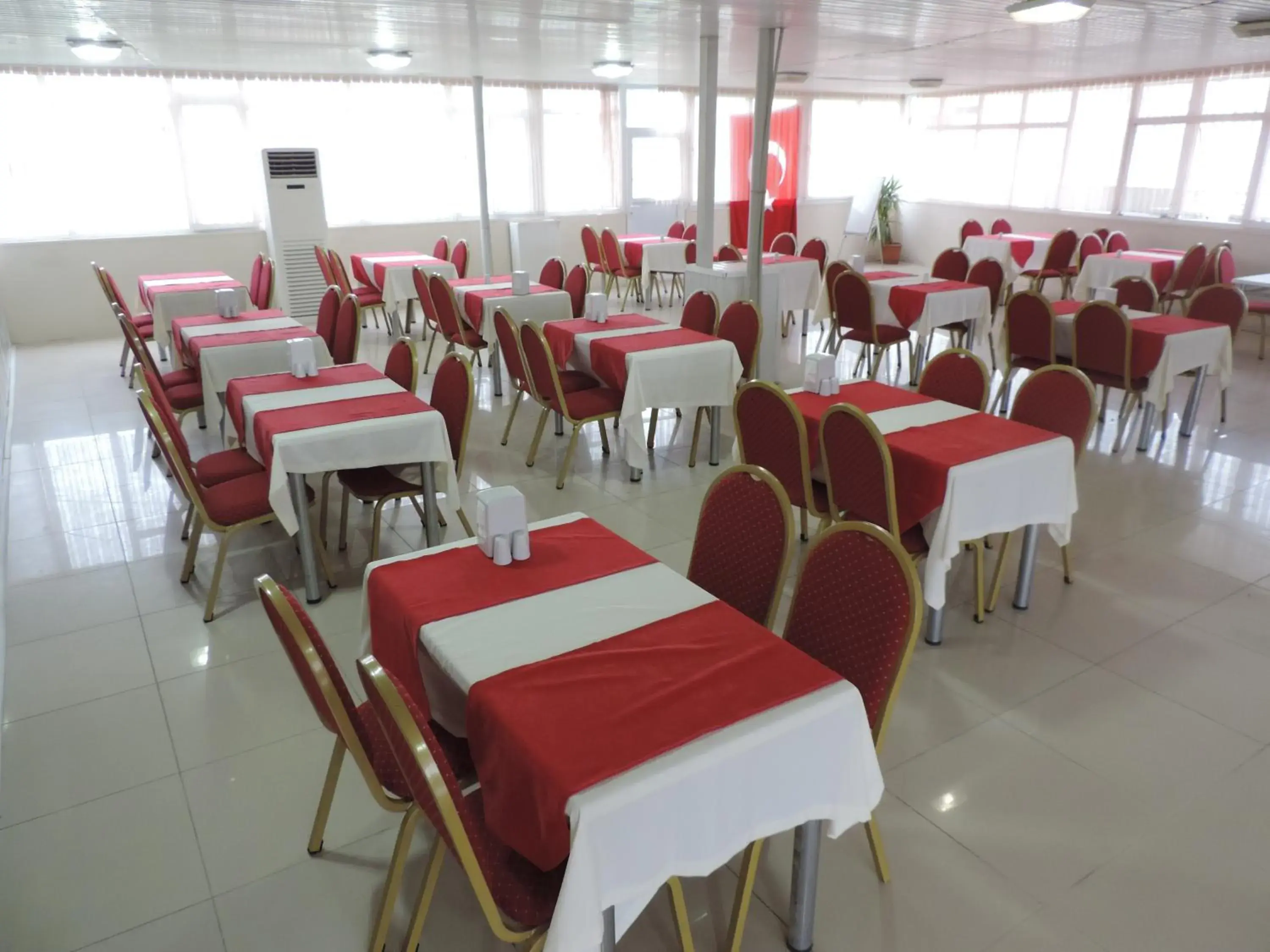 Restaurant/places to eat in Osmaniye Hanedan Otel Restaurant/places to eat in Osmaniye Hanedan Otel