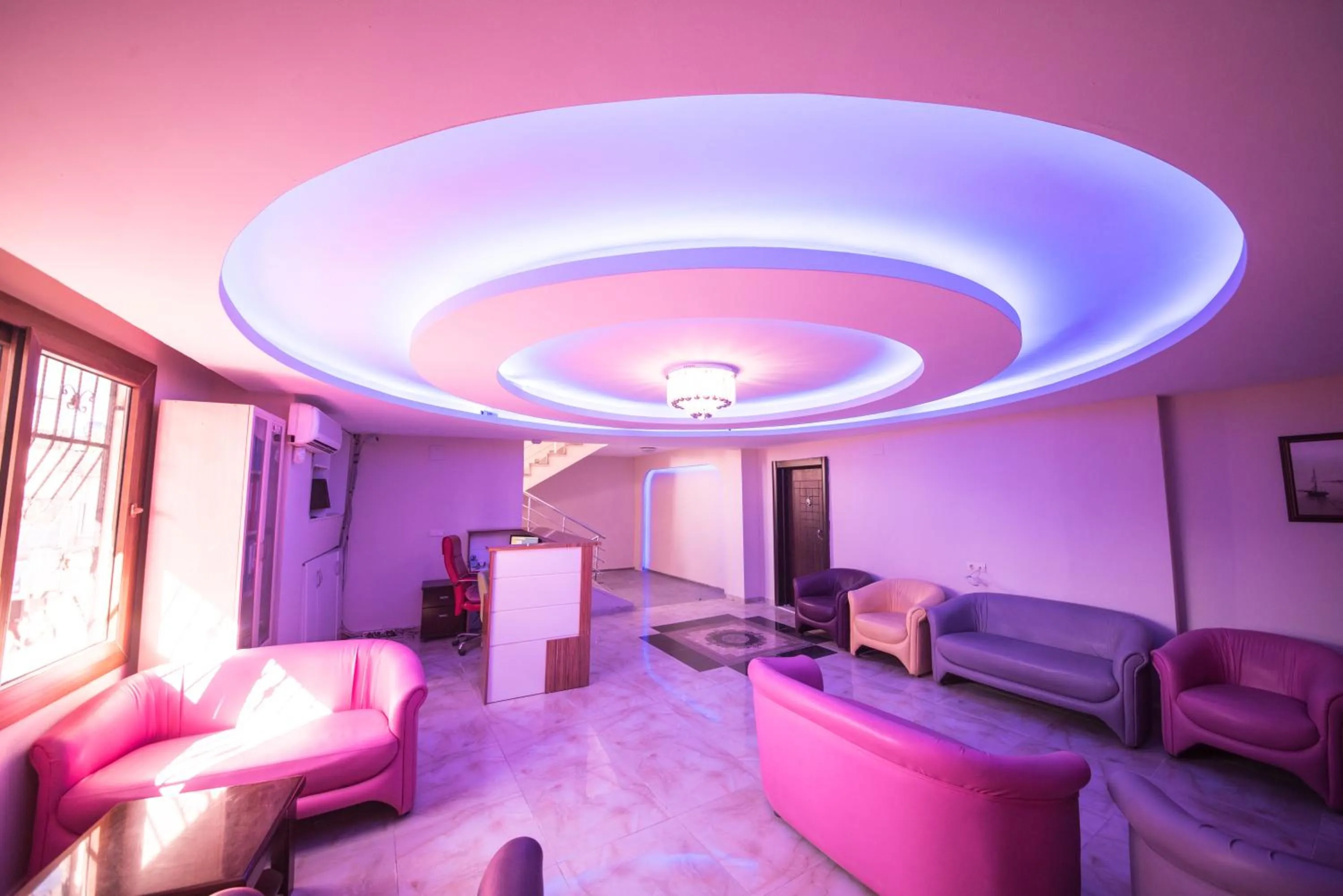 Lobby or reception in Osmaniye Hanedan Otel