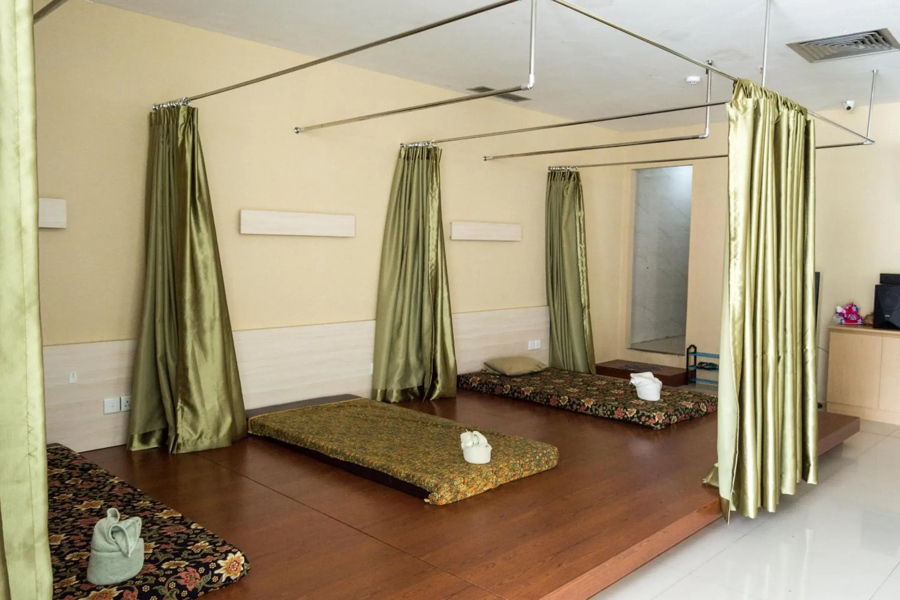 Spa and wellness centre/facilities in D'Grande Hotel Batam Spa and wellness centre/facilities in D'Grande Hotel Batam