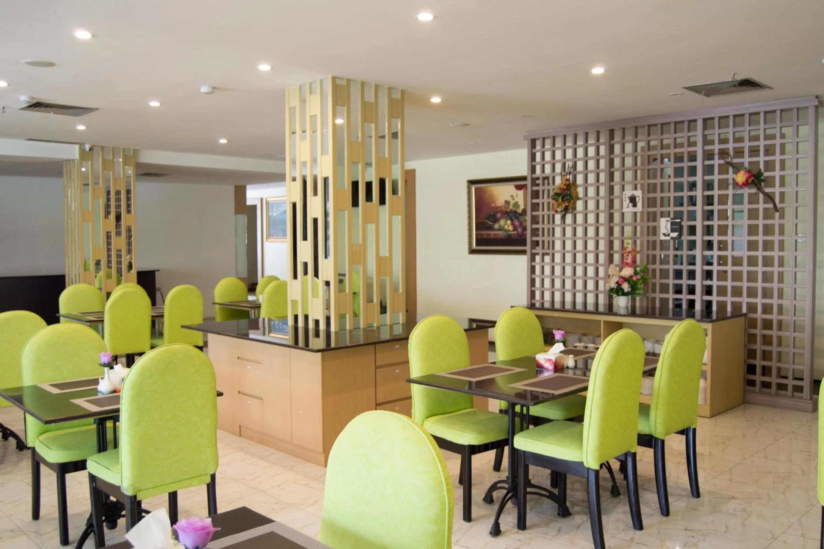 Restaurant/places to eat in D'Grande Hotel Batam