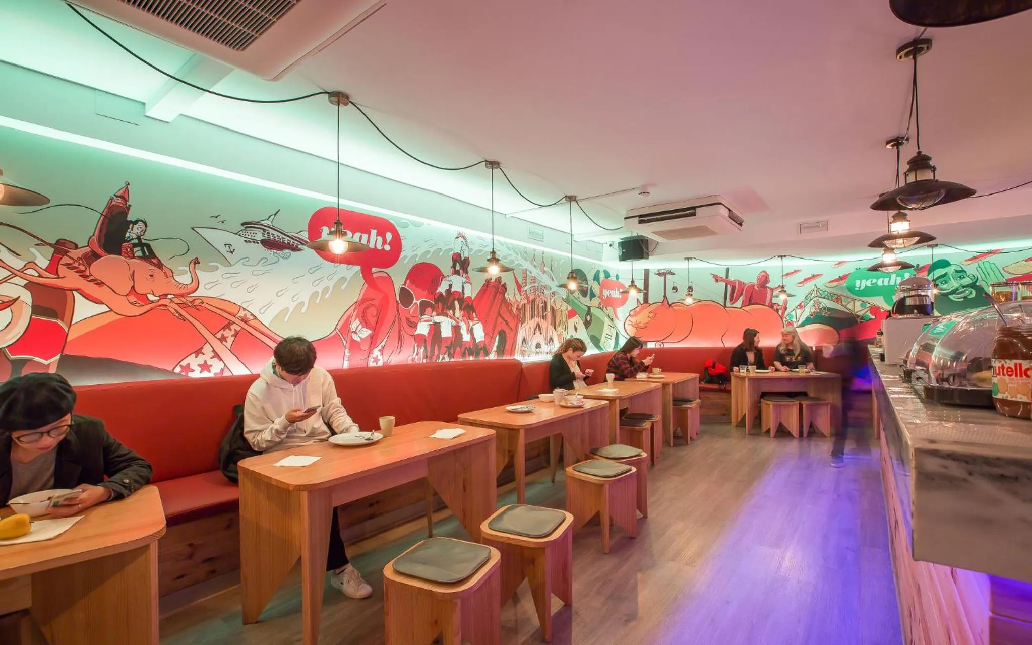 Lounge or bar in Yeah Barcelona Hostel