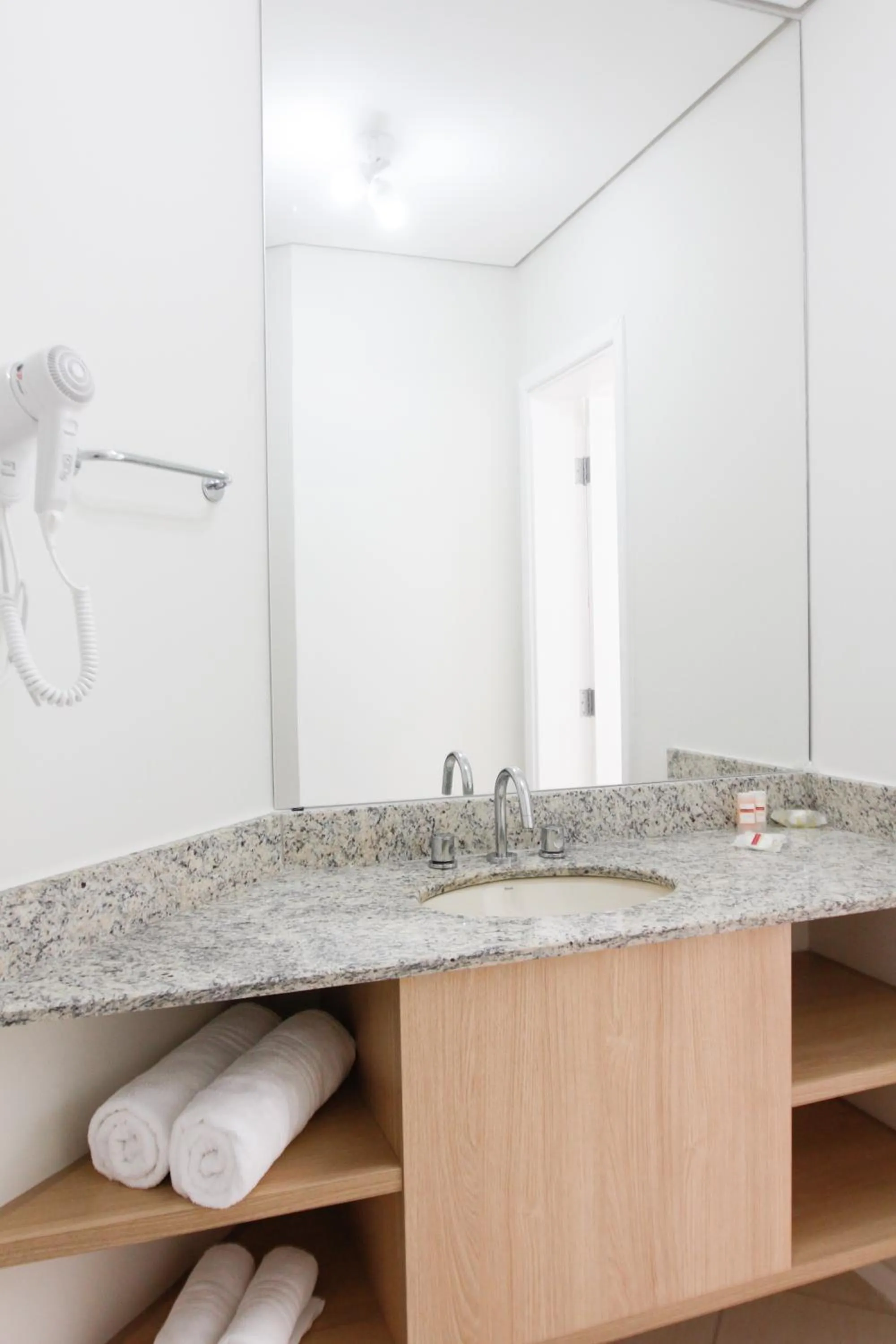 Bathroom in The World Indaiatuba