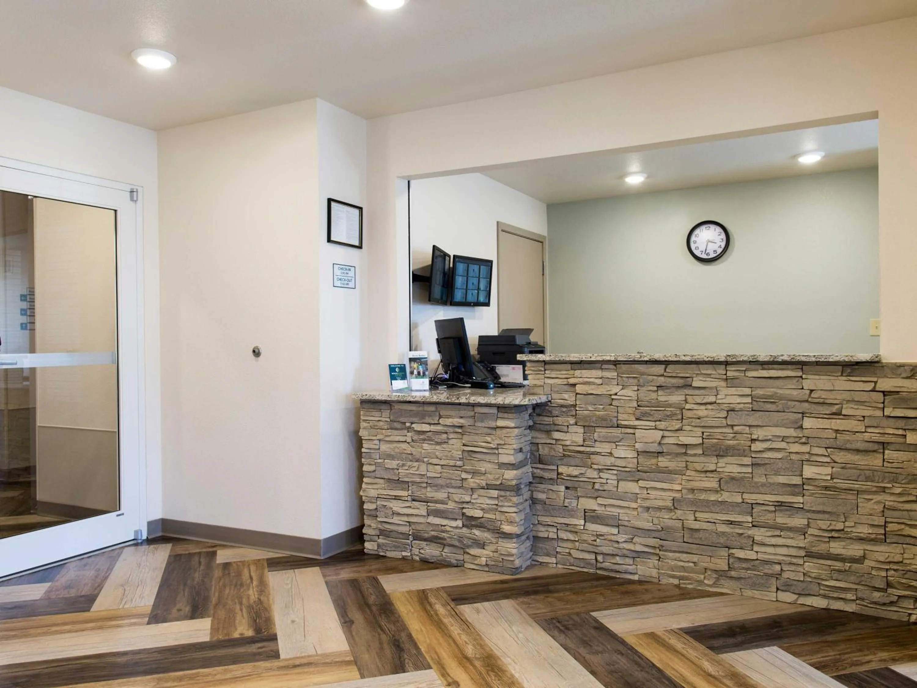Lobby or reception in WoodSpring Suites Broken Arrow