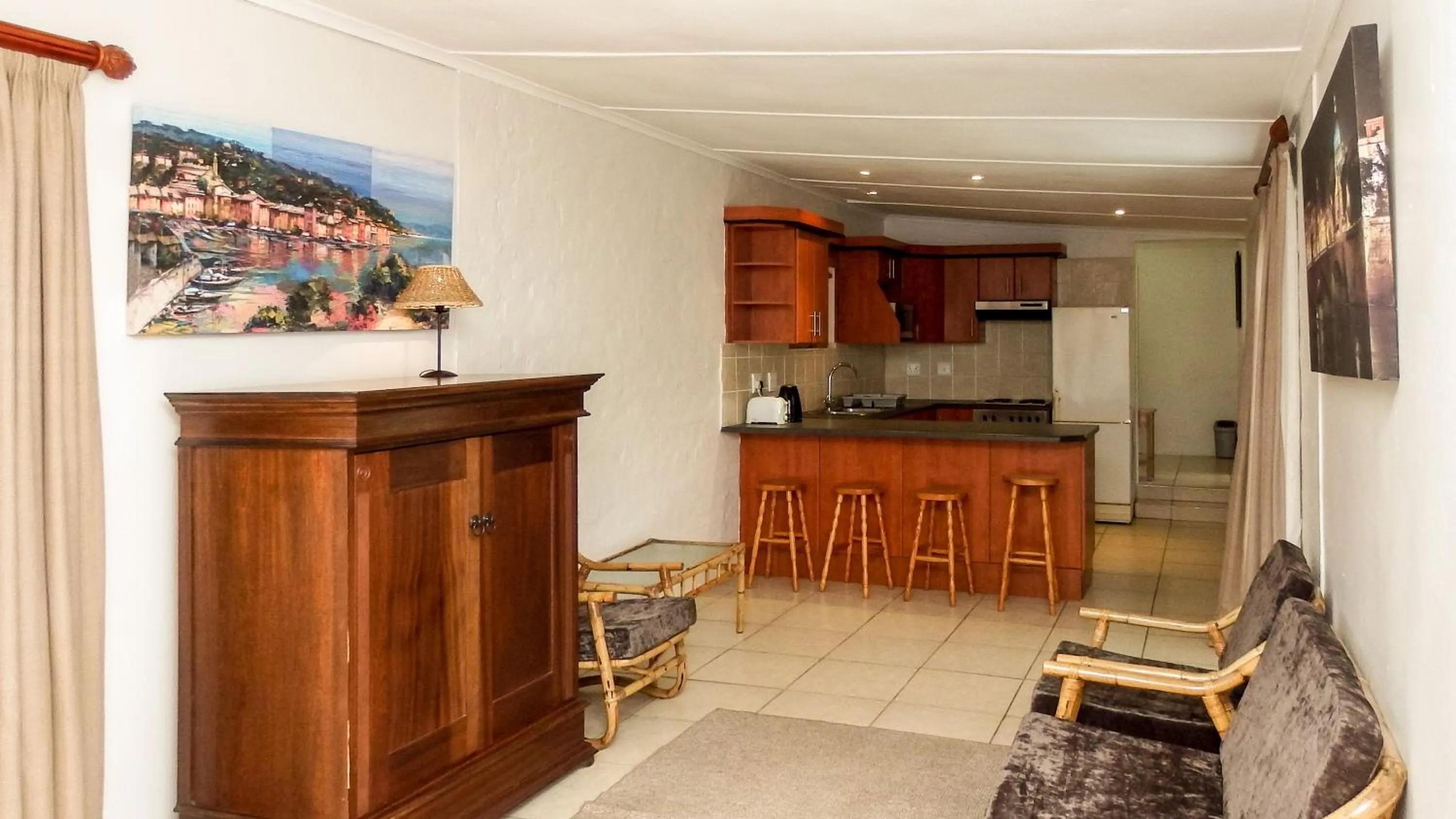 Kitchen or kitchenette in 39 On Nile Guest House