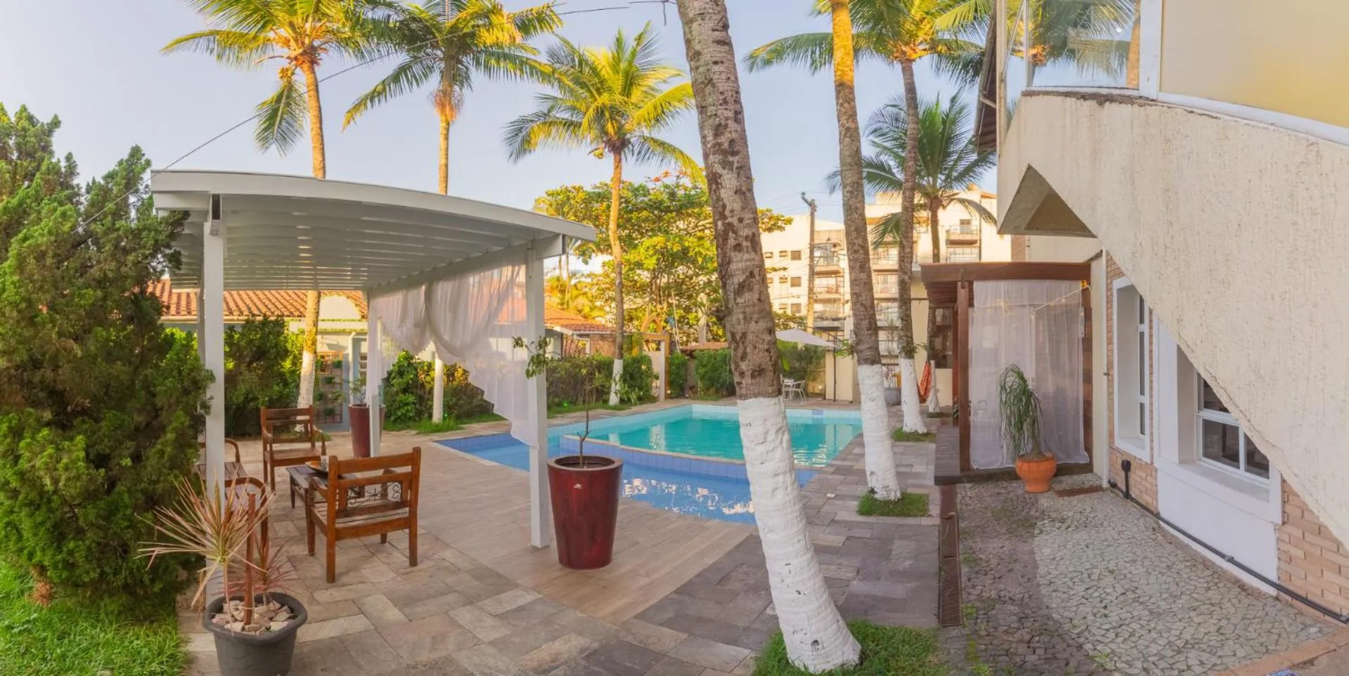 Garden in Guarujá Hostel