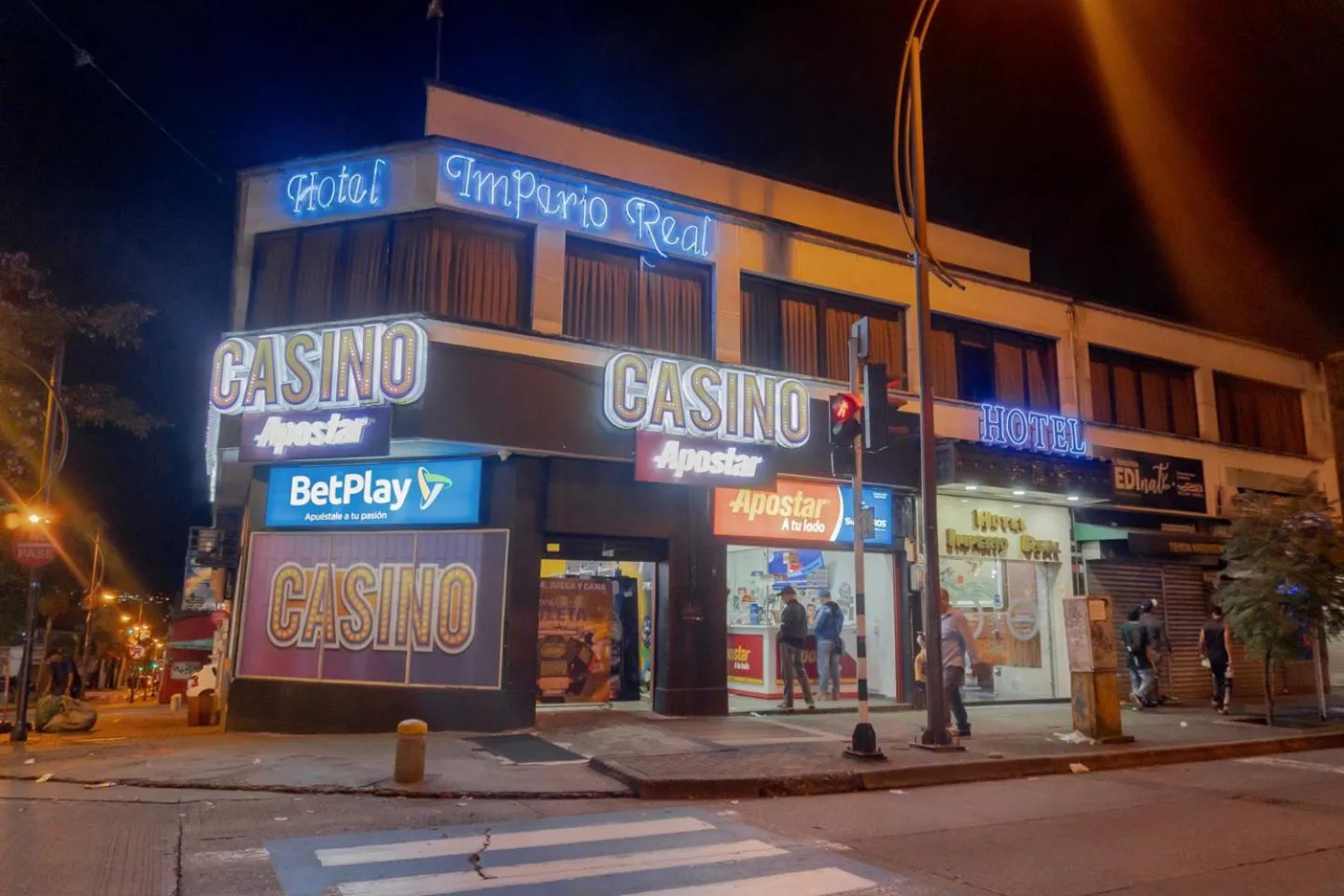 Property building in Ayenda Imperio Real